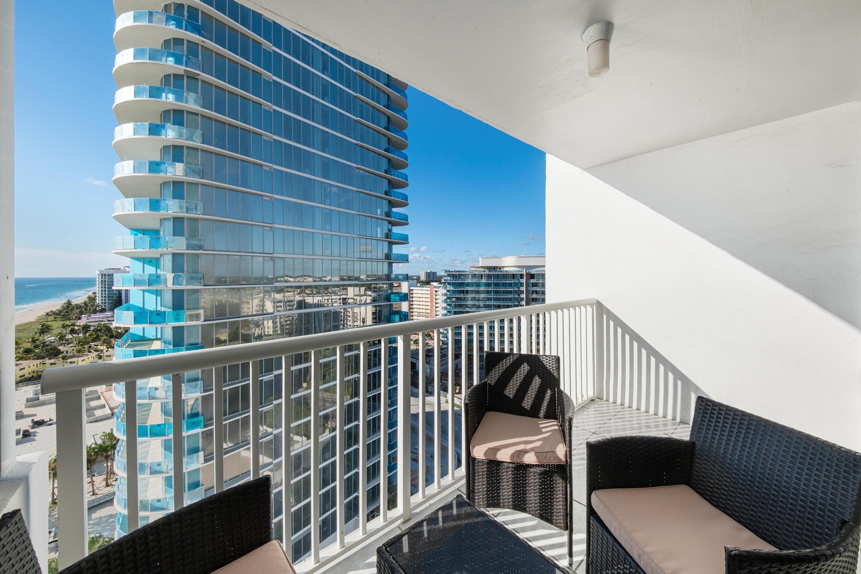 1370 S Ocean Boulevard 1703, Pompano Beach, FL 33062 — photo 18 of 41