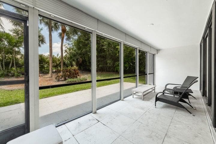 2517 Presidential Way B, West Palm Beach, FL 33401 — photo 9 of 45