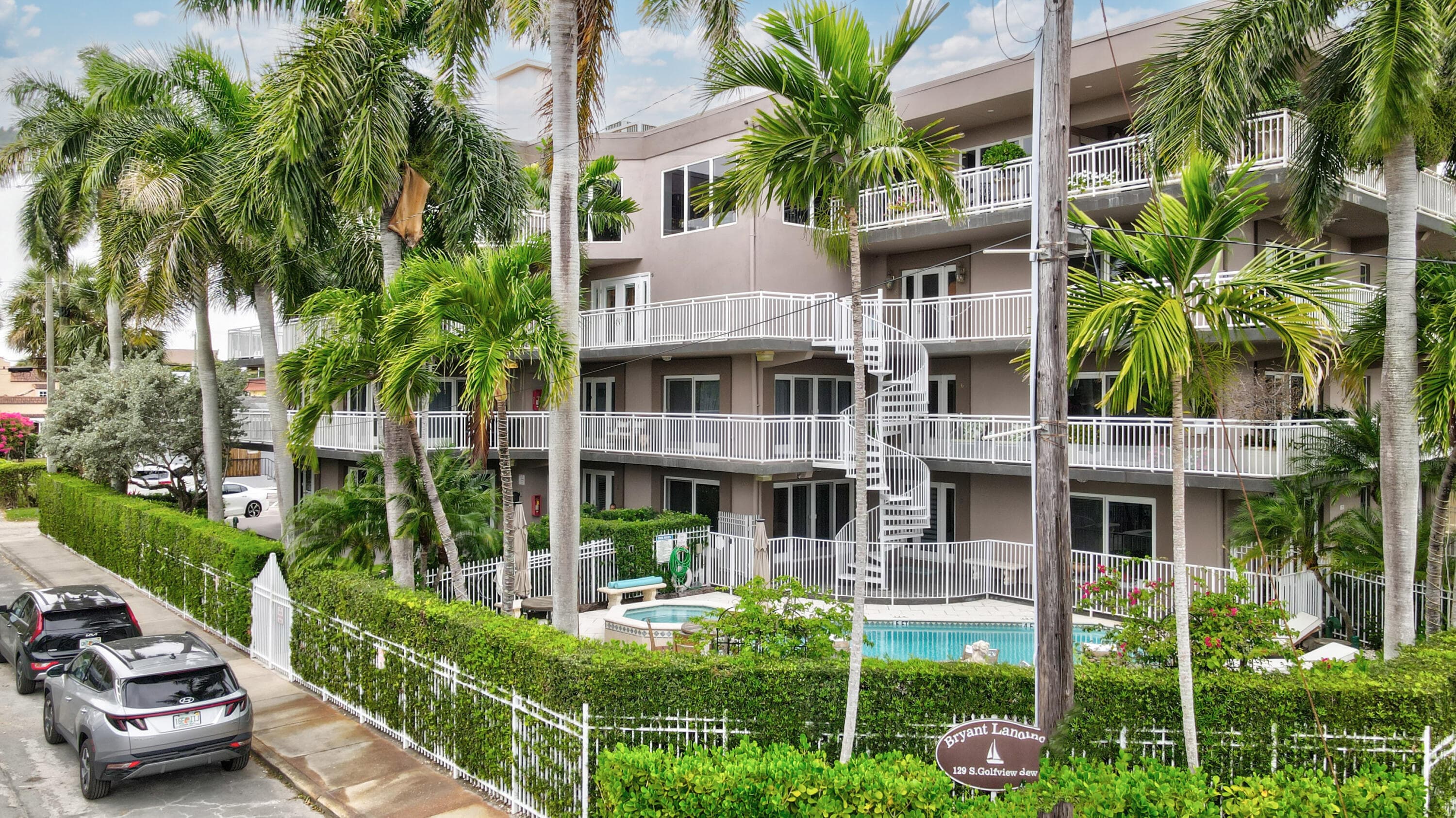 129 S Golfview Road 2, Lake Worth Beach, FL 33460 — photo 4 of 34