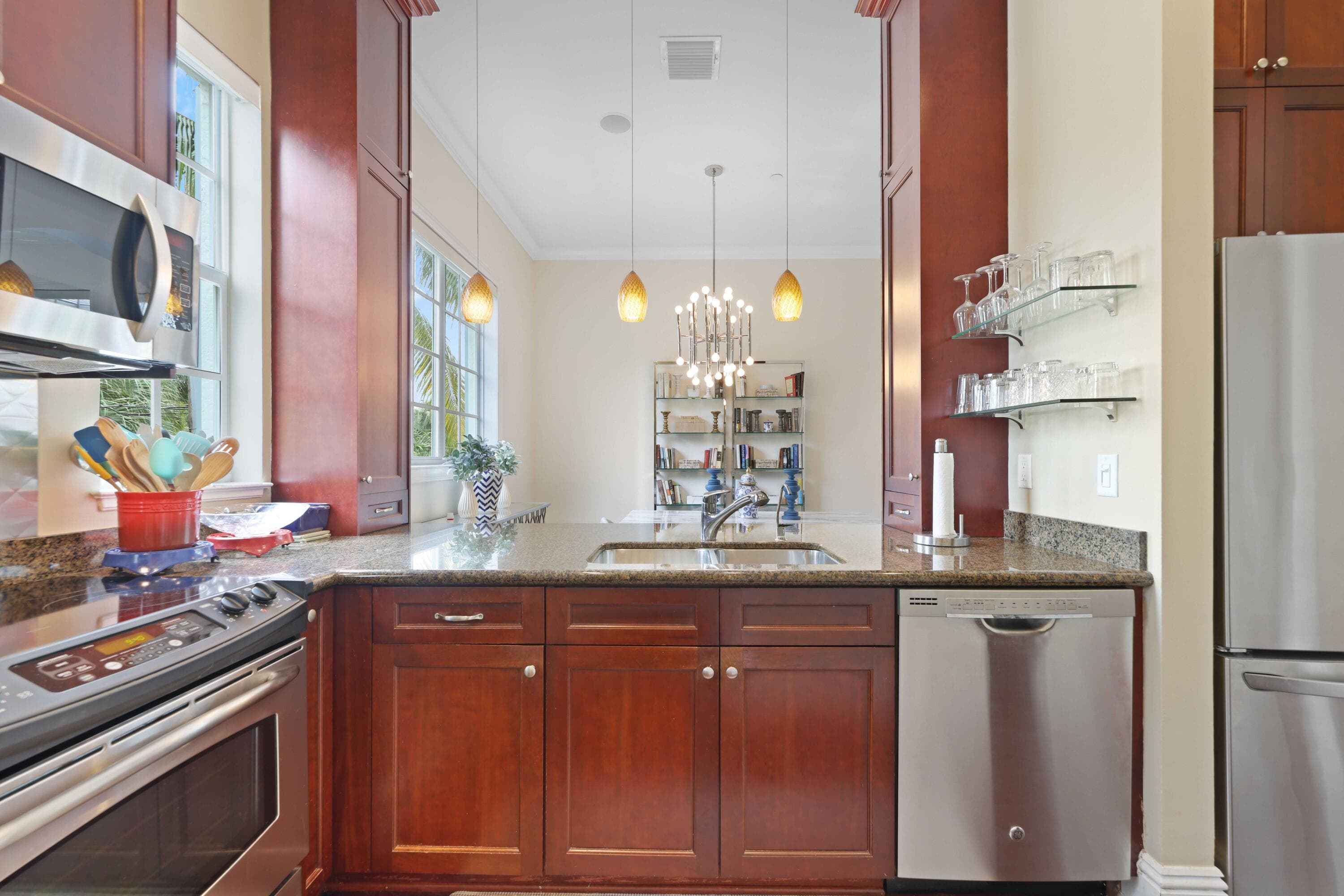285 SE 6th Avenue I, Delray Beach, FL 33483 — photo 18 of 47