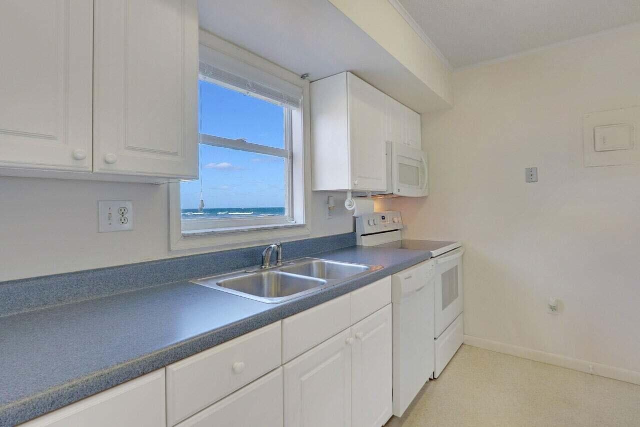 1501 NE Ocean Boulevard 2, Stuart, FL 34996 — photo 6 of 12