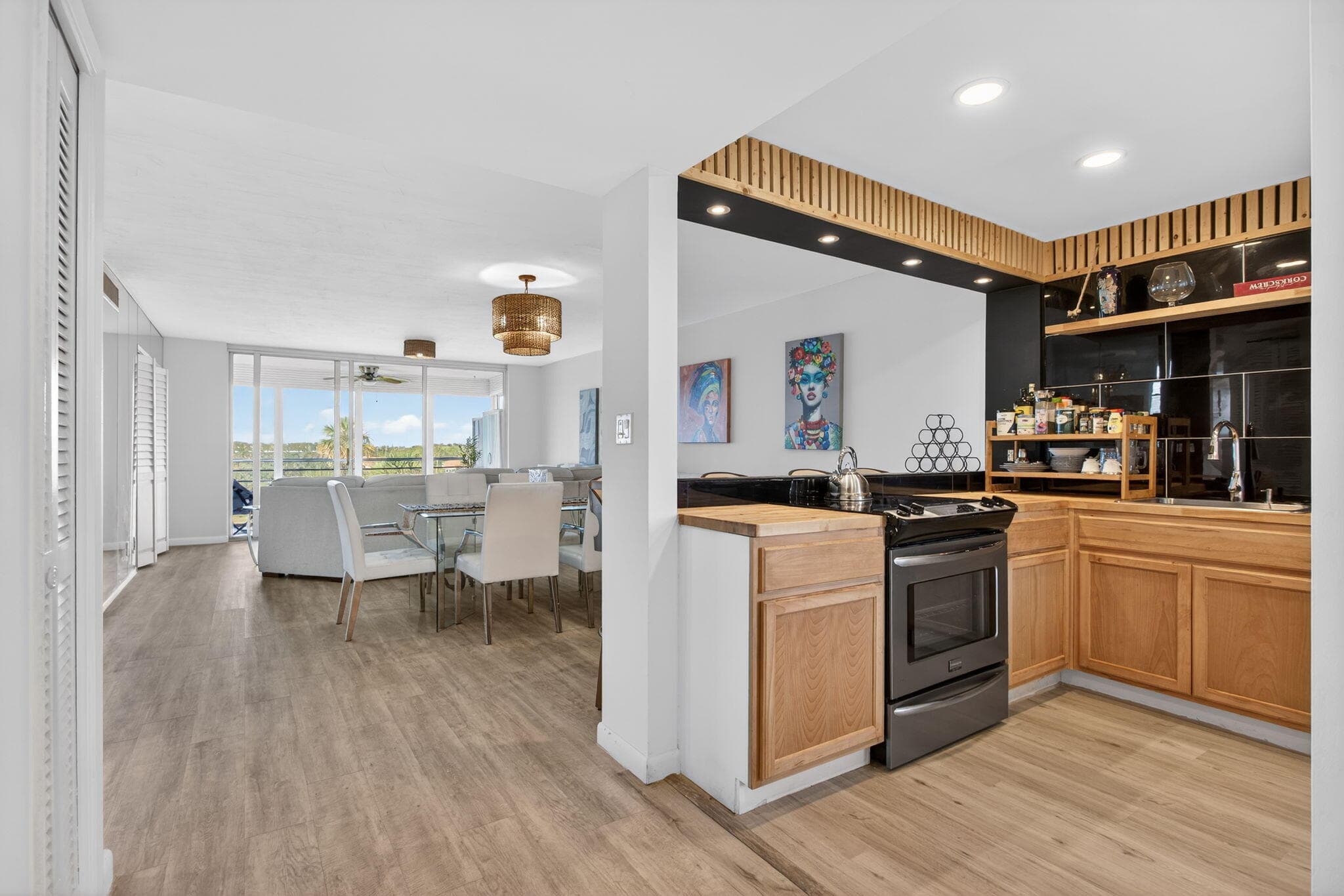 3960 Oaks Clubhouse Drive 512, Pompano Beach, FL 33069 — photo 9 of 53