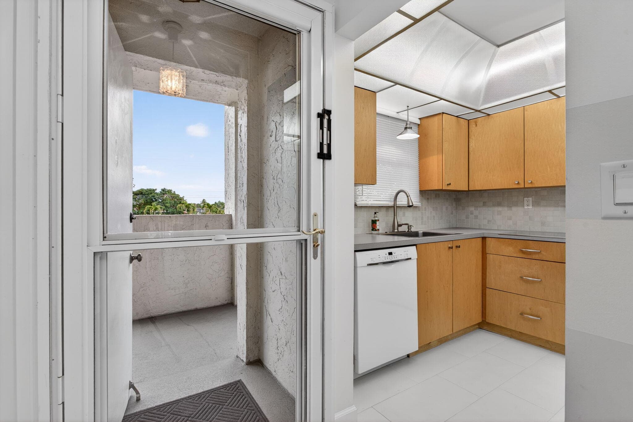 6080 NW 44th Street 214, Lauderhill, FL 33319 — photo 5 of 35