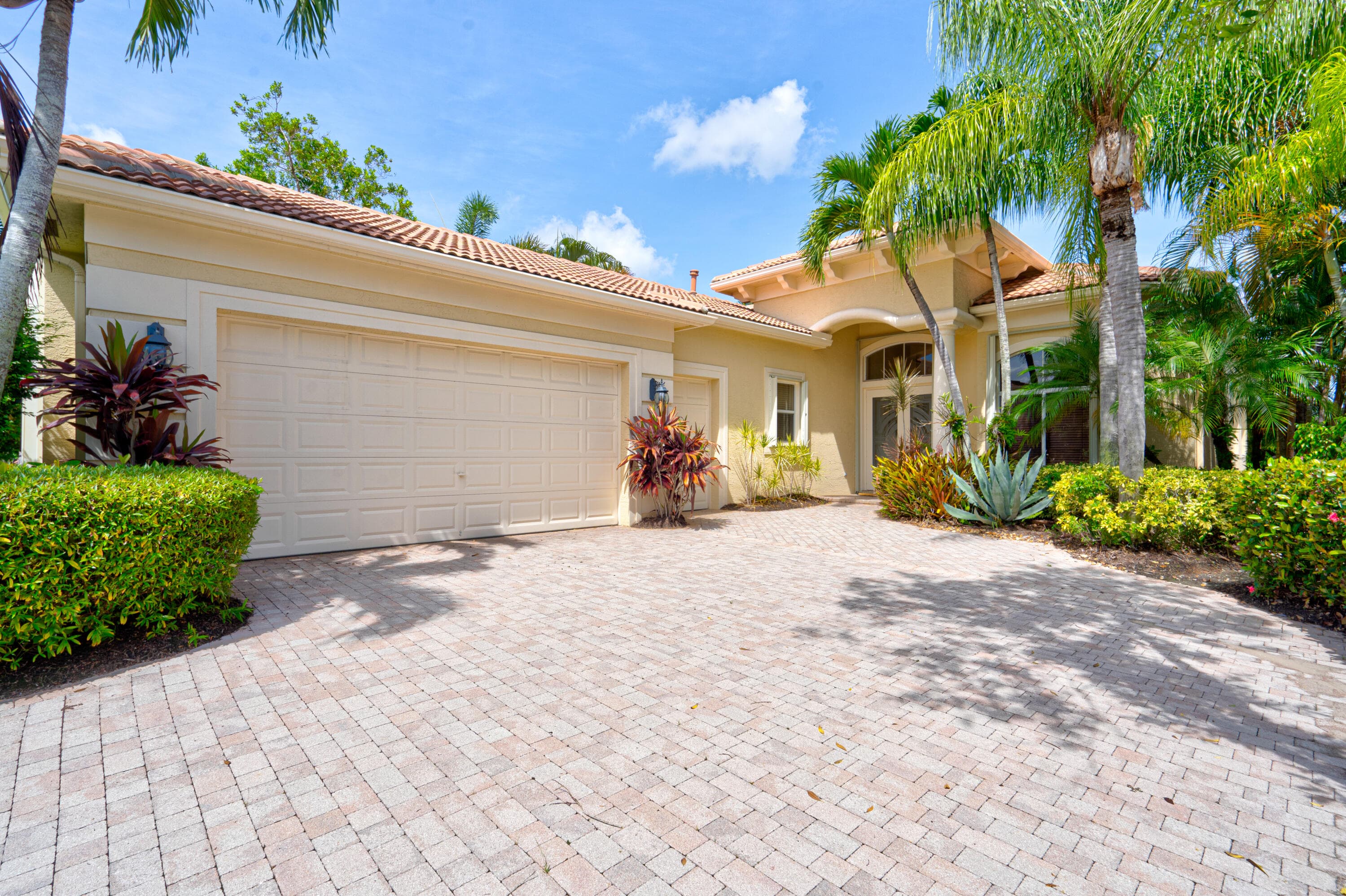 119 Esperanza Way, Palm Beach Gardens, FL 33418 — photo 16 of 63