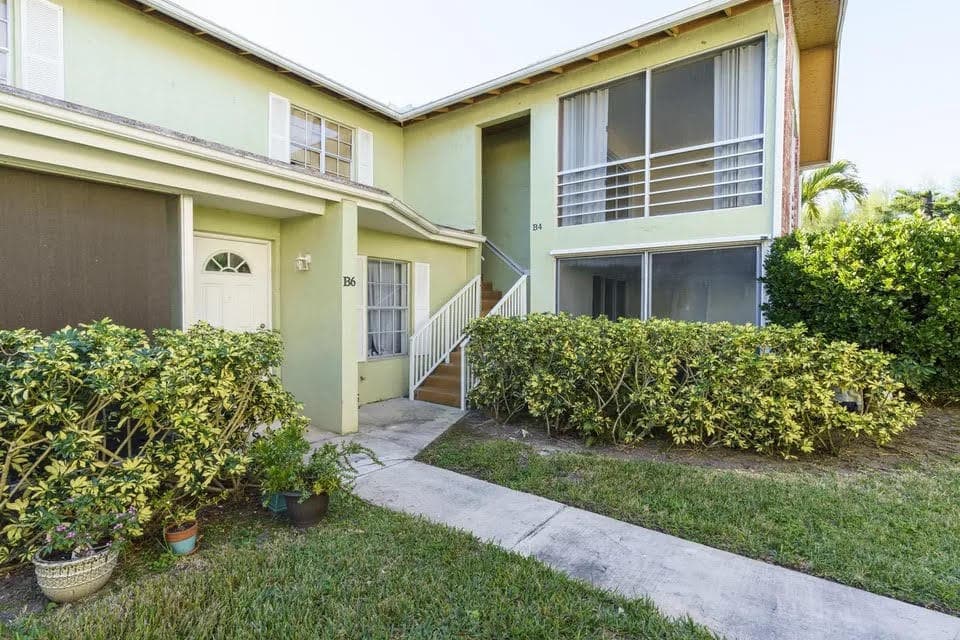 12036 Alternate A1a B4, Palm Beach Gardens, FL 33410 — photo 1 of 15