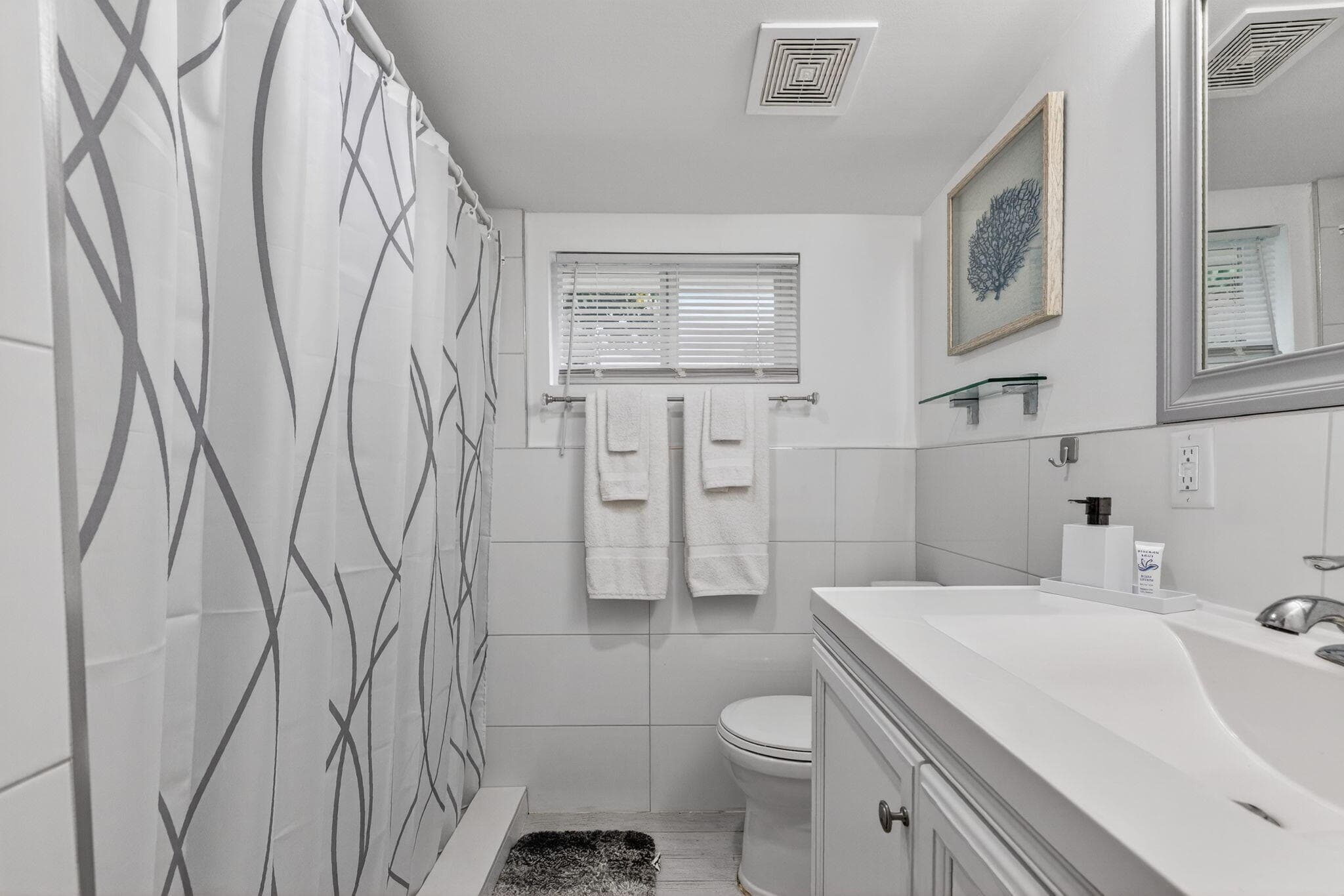 698 NE 36th Street, Oakland Park, FL 33334 — photo 13 of 29
