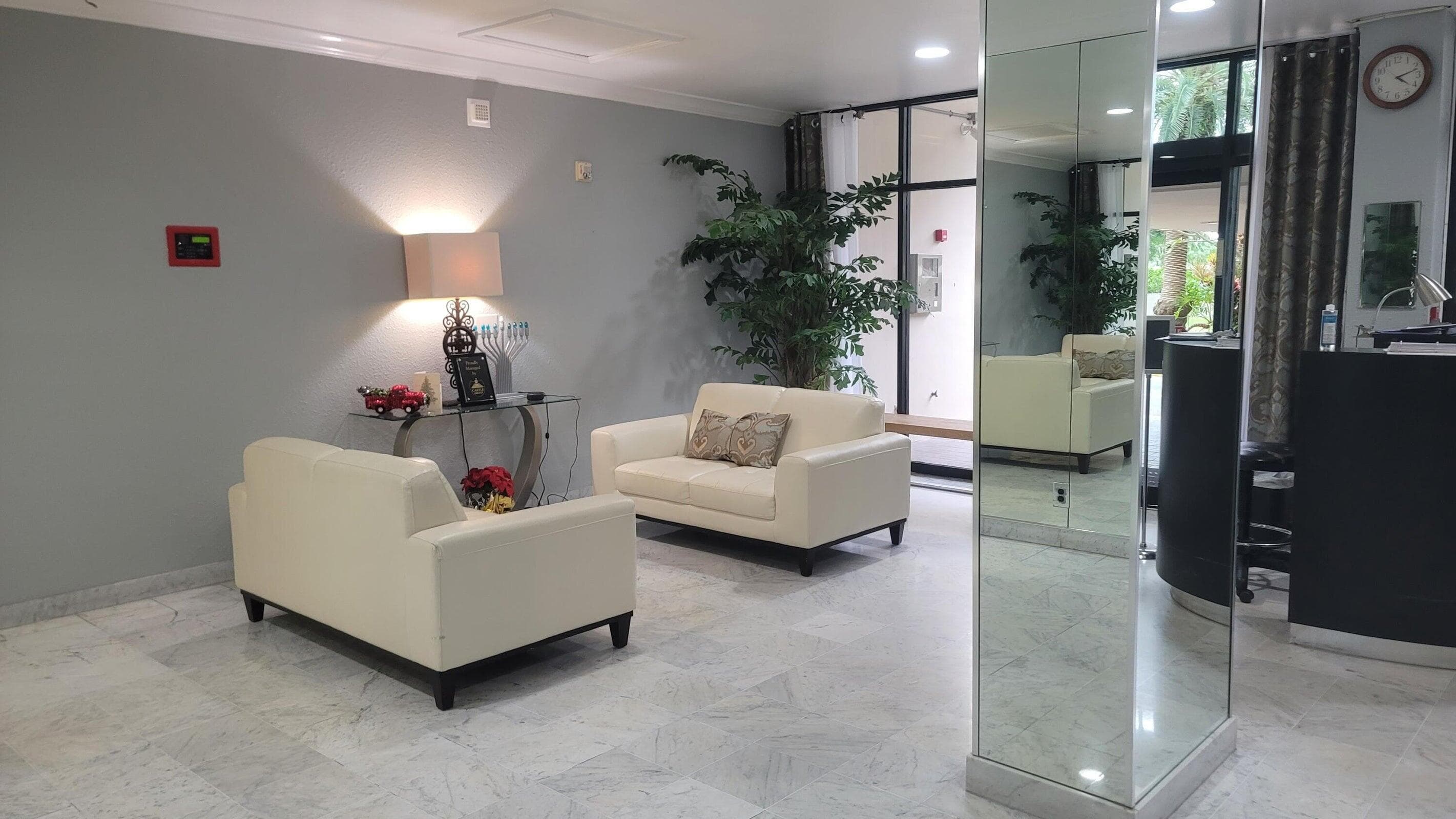 2425 Presidential Way 402, West Palm Beach, FL 33401 — photo 17 of 26