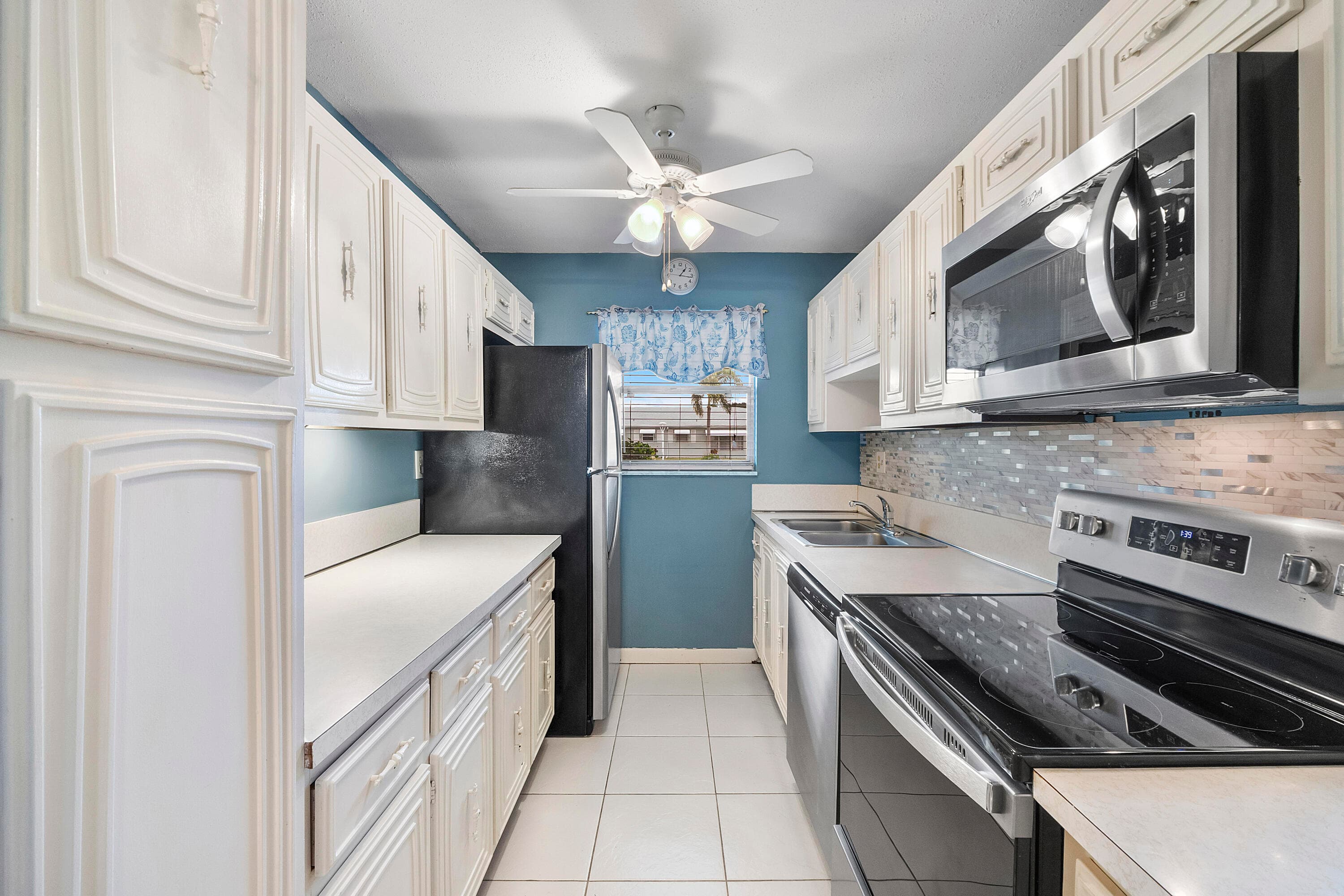 212 High Point Terrace W A, Delray Beach, FL 33445 — photo 8 of 34