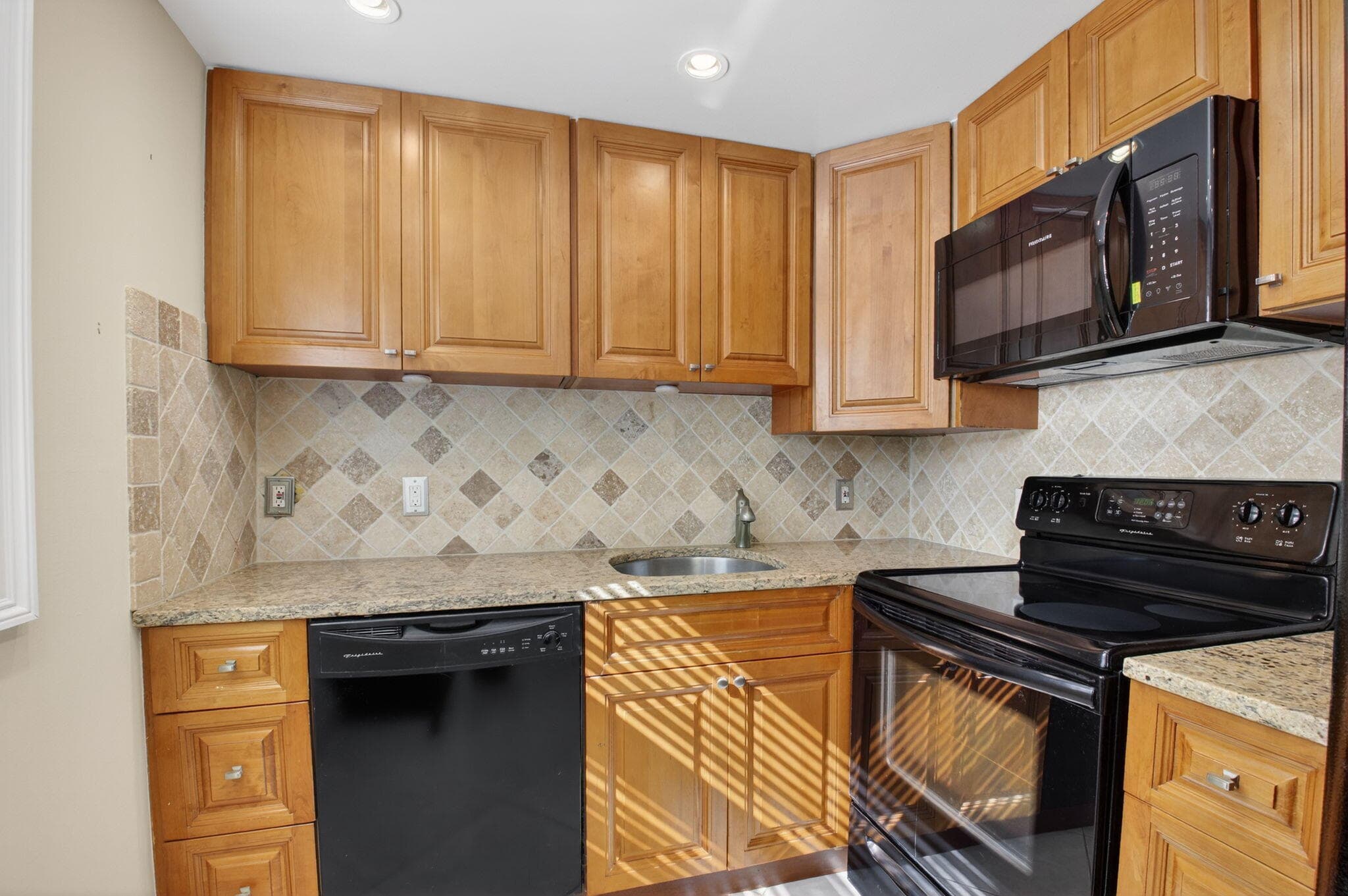 109 Monaco C 109, Delray Beach, FL 33446 — photo 8 of 47