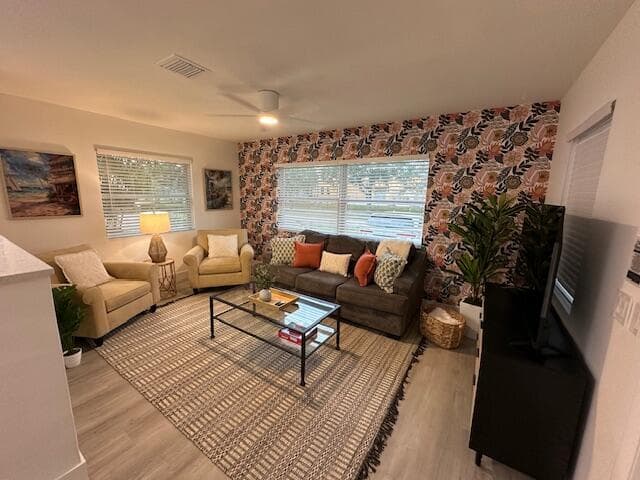 524 Eastwind Drive 524, North Palm Beach, FL 33408 — photo 2 of 13