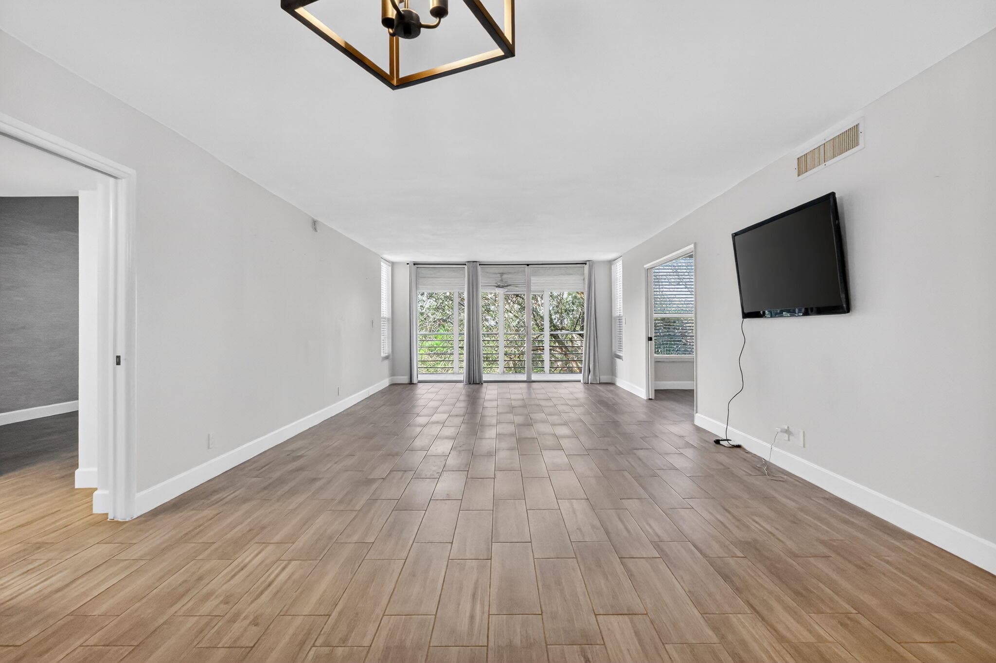 545 Oaks Lane 409, Pompano Beach, FL 33069 — photo 8 of 25