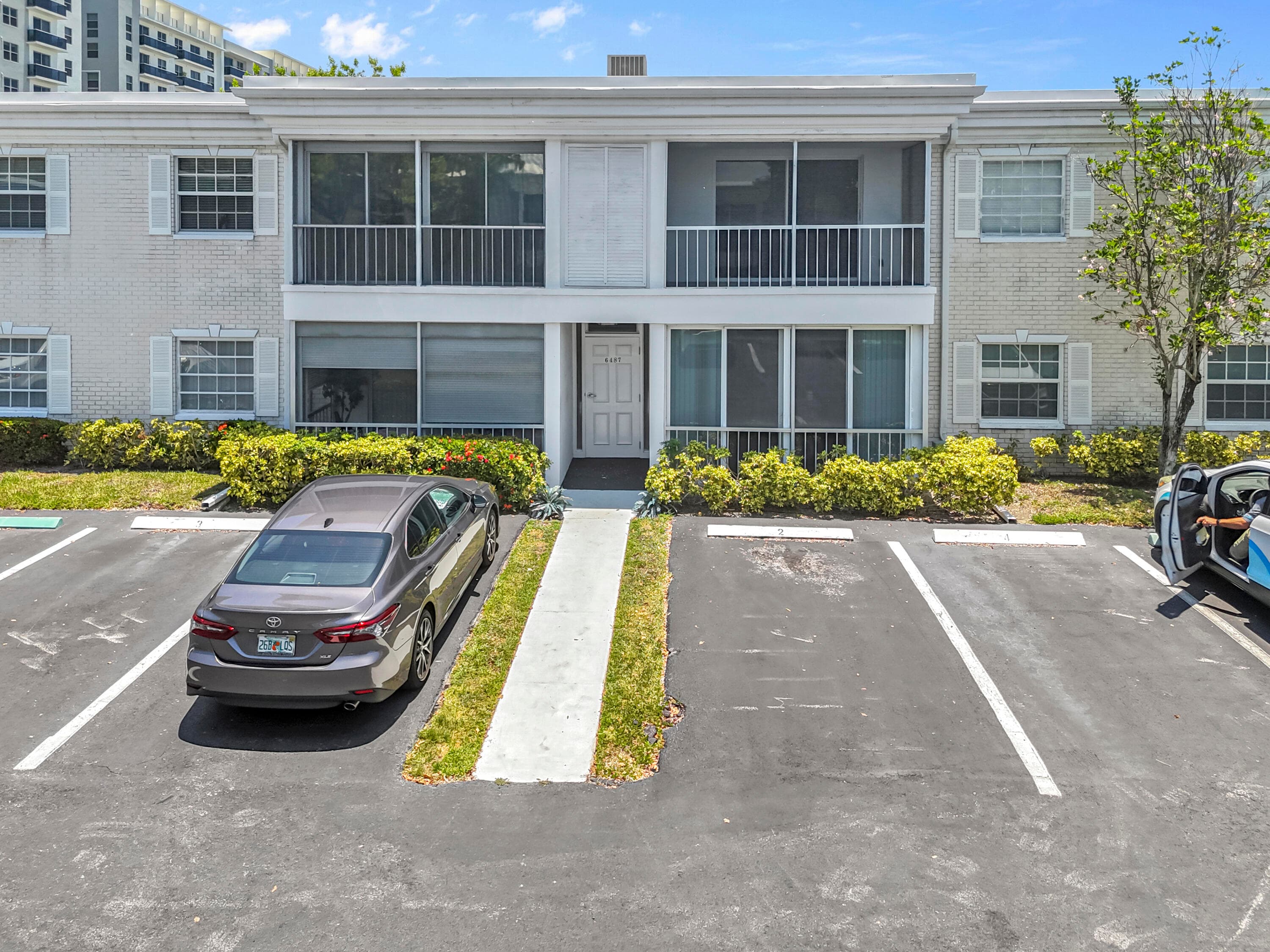 6487 Bay Club Drive 4, Fort Lauderdale, FL 33308 — photo 2 of 49
