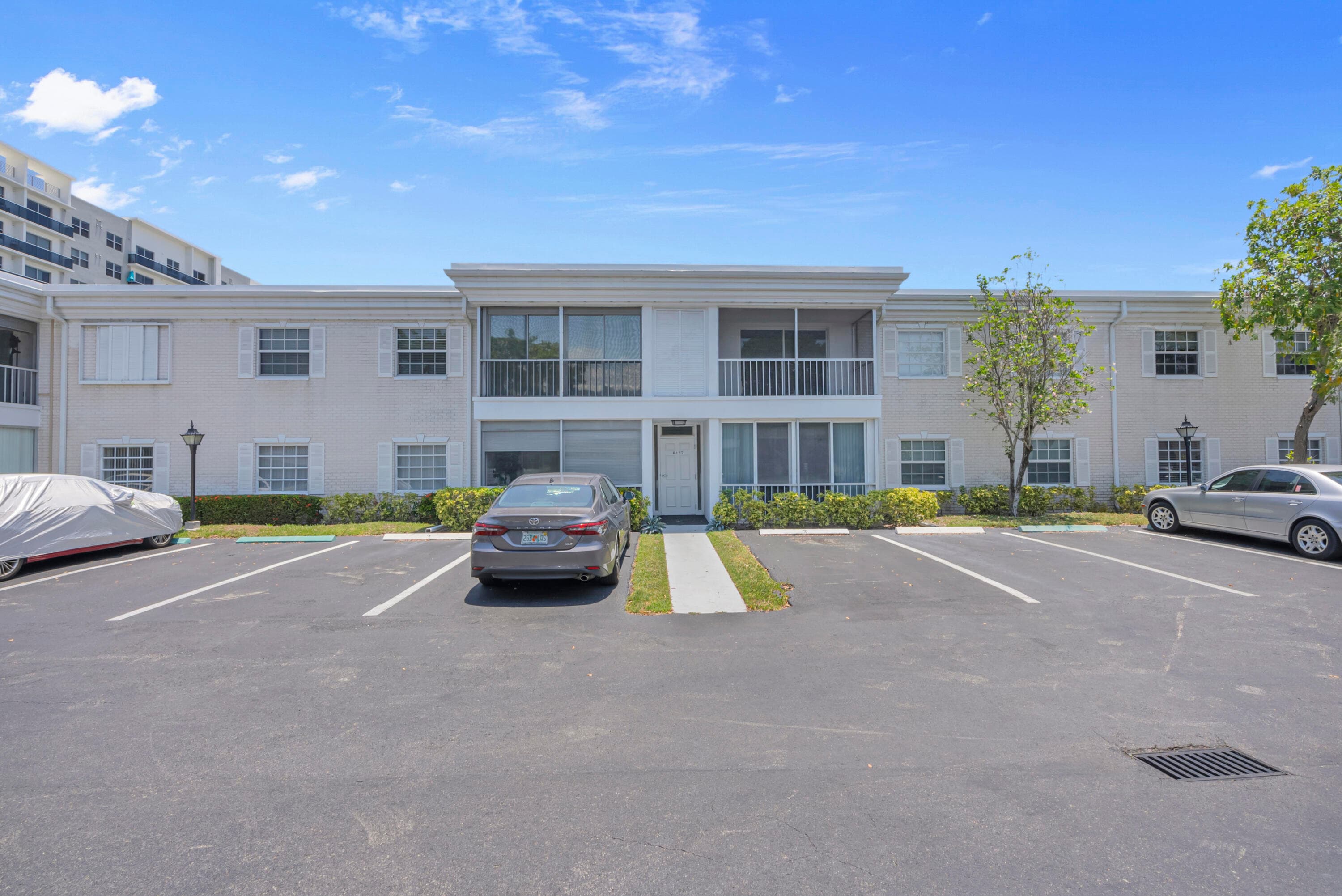 6487 Bay Club Drive 4, Fort Lauderdale, FL 33308 — photo 3 of 49