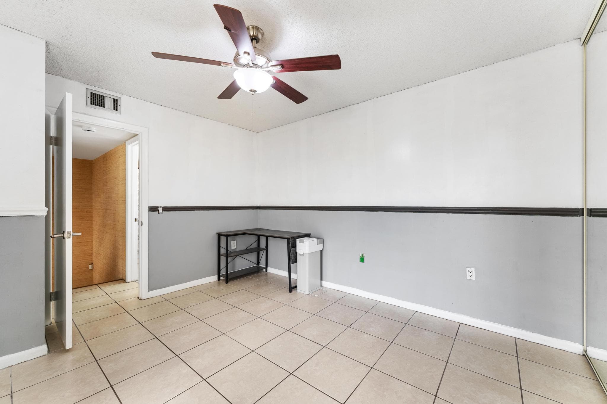 2410 24th Way, West Palm Beach, FL 33407 — photo 26 of 46