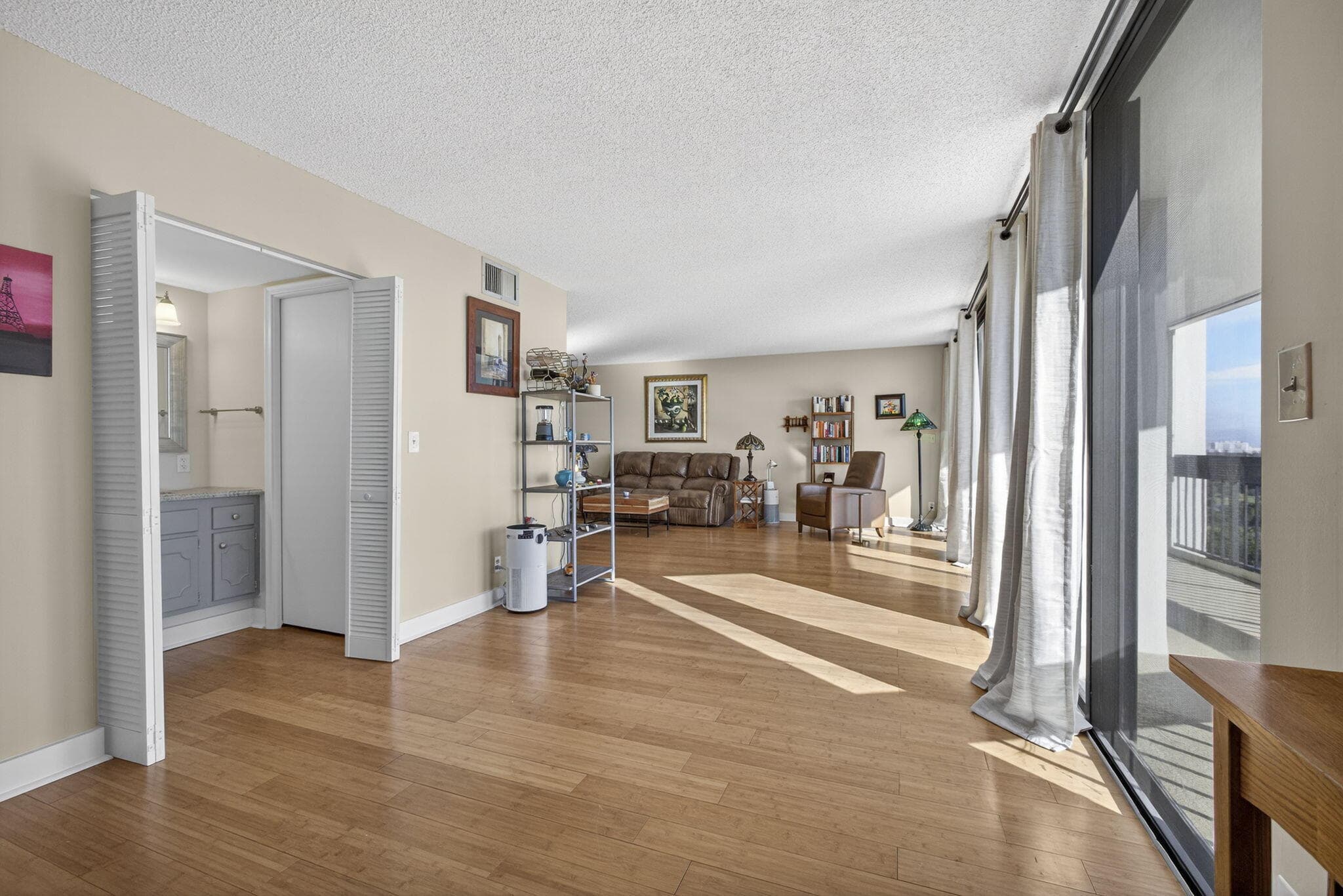 2400 Presidential Way 1606, West Palm Beach, FL 33401 — photo 17 of 58