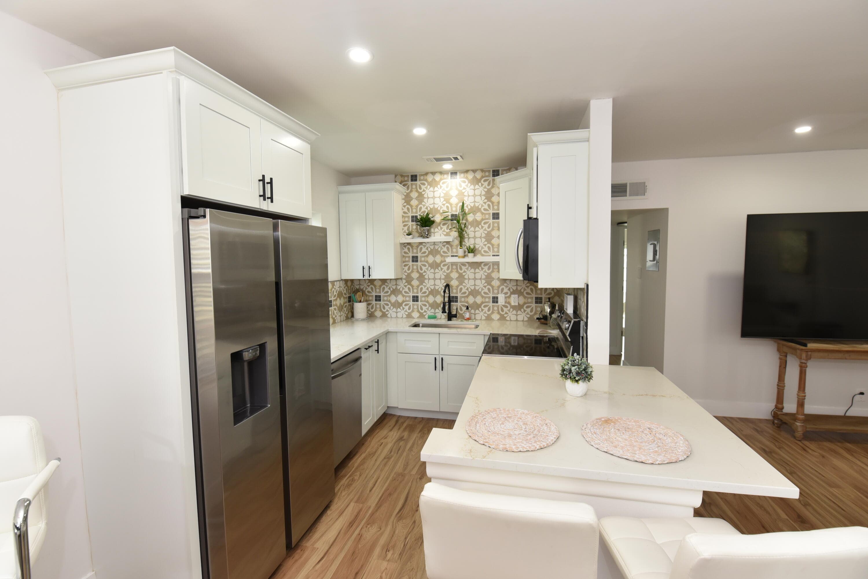 112 Salisbury E, West Palm Beach, FL 33417 — photo 4 of 41