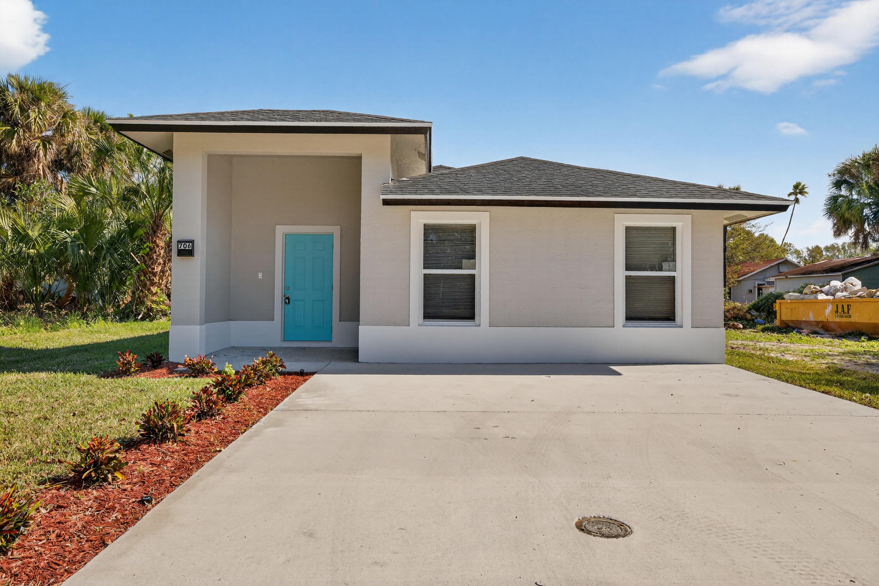 706 Dundas Court, Fort Pierce, FL 34950 — photo 1 of 37