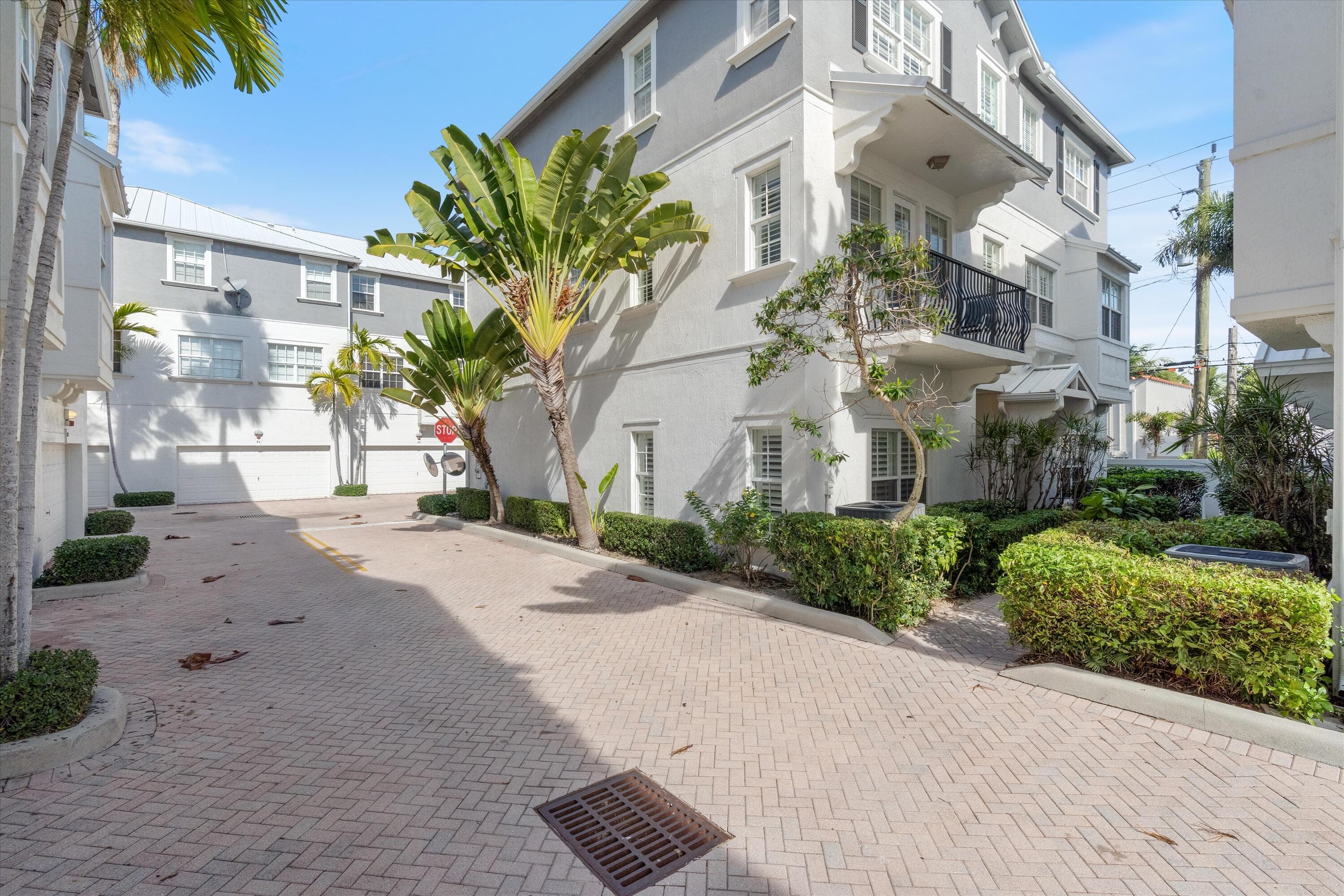 295 NE 5th Avenue 32, Delray Beach, FL 33483 — photo 27 of 29