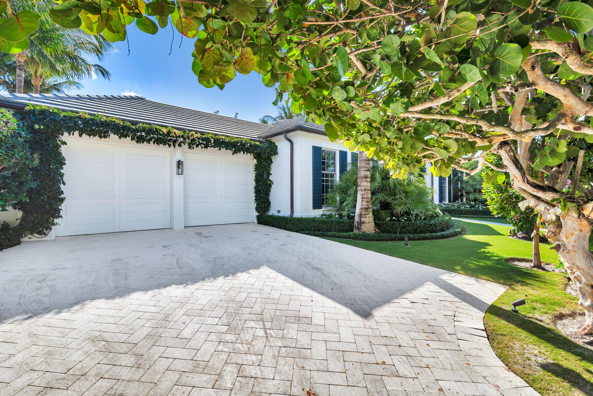 216 Sandpiper Drive, Palm Beach, FL 33480 — photo 3 of 48