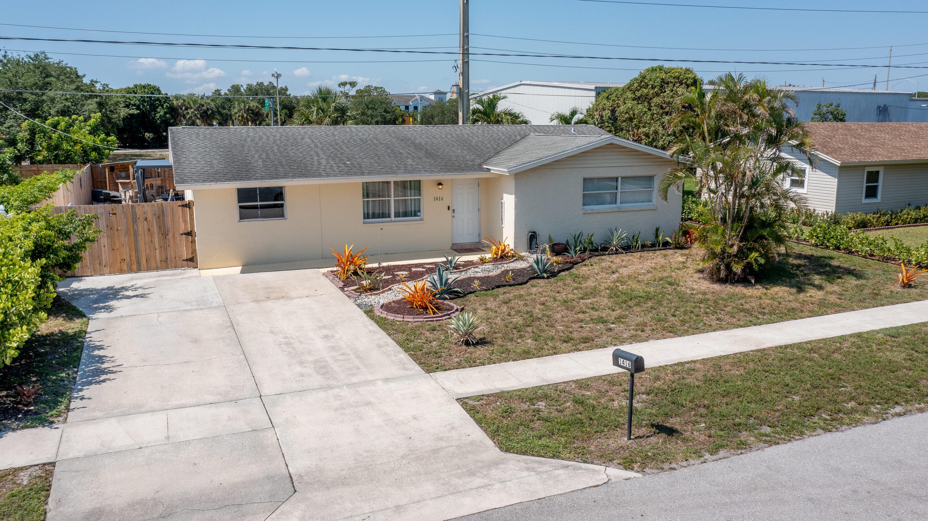 1416 W Hardee Street, Lantana, FL 33462 — photo 2 of 41