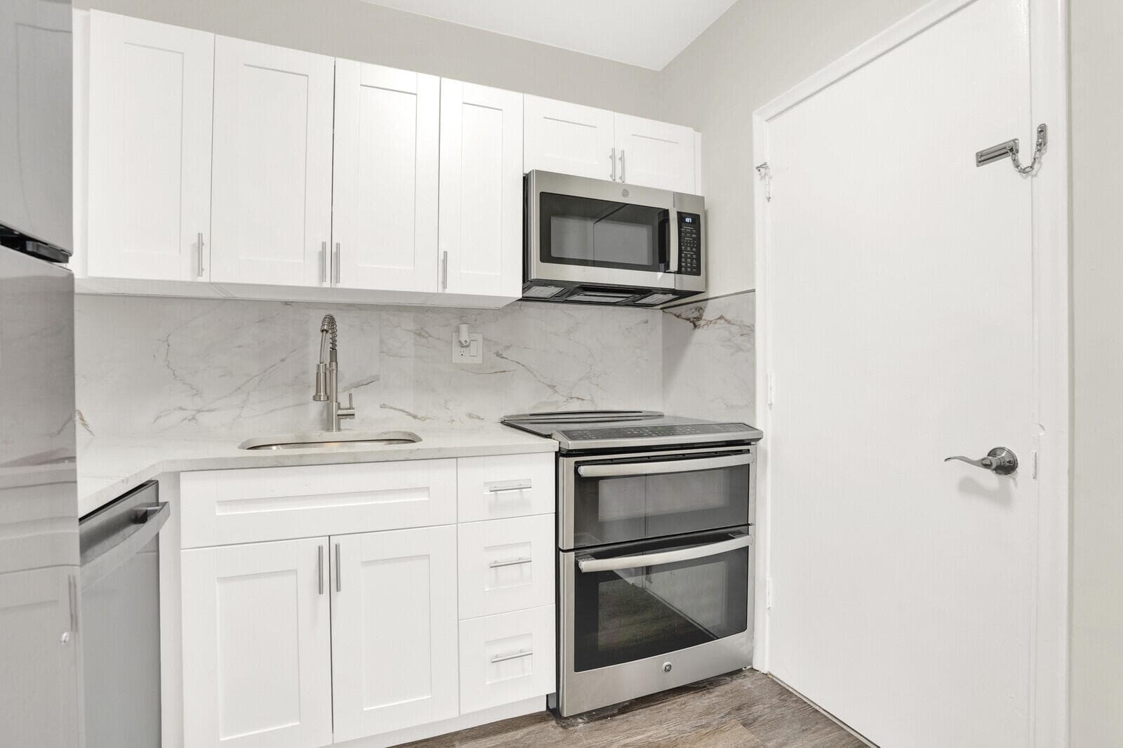 299 SW 7th Street 1040, Boca Raton, FL 33432 — photo 11 of 32