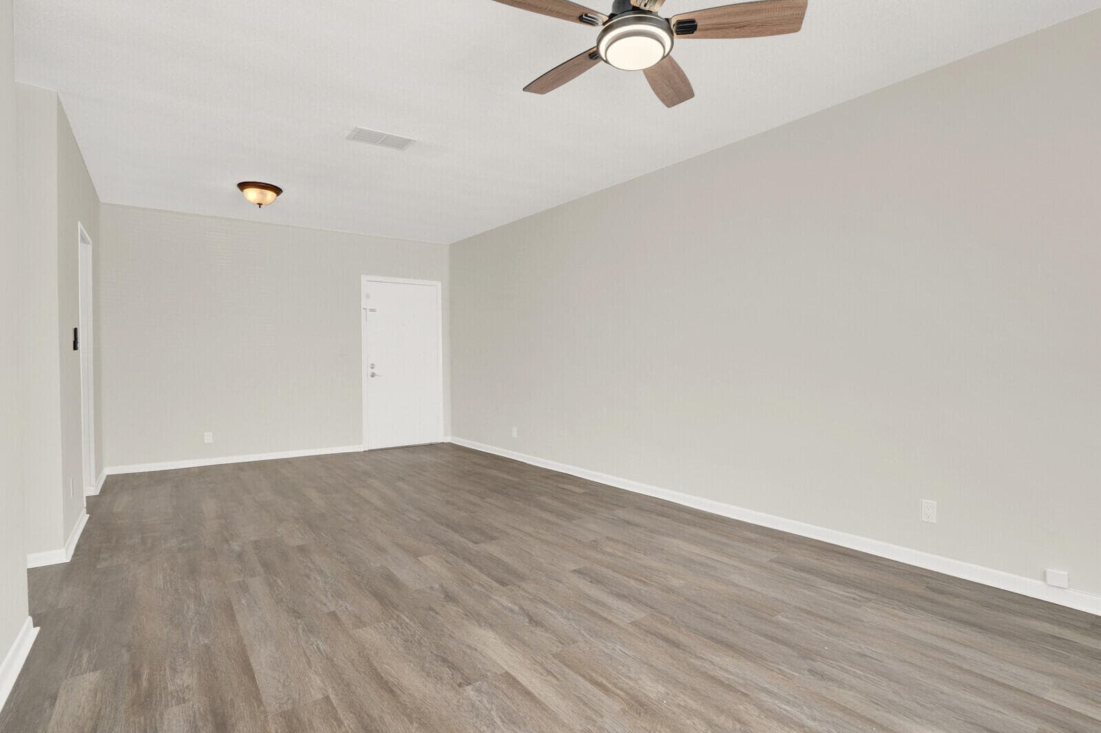 299 SW 7th Street 1040, Boca Raton, FL 33432 — photo 17 of 32