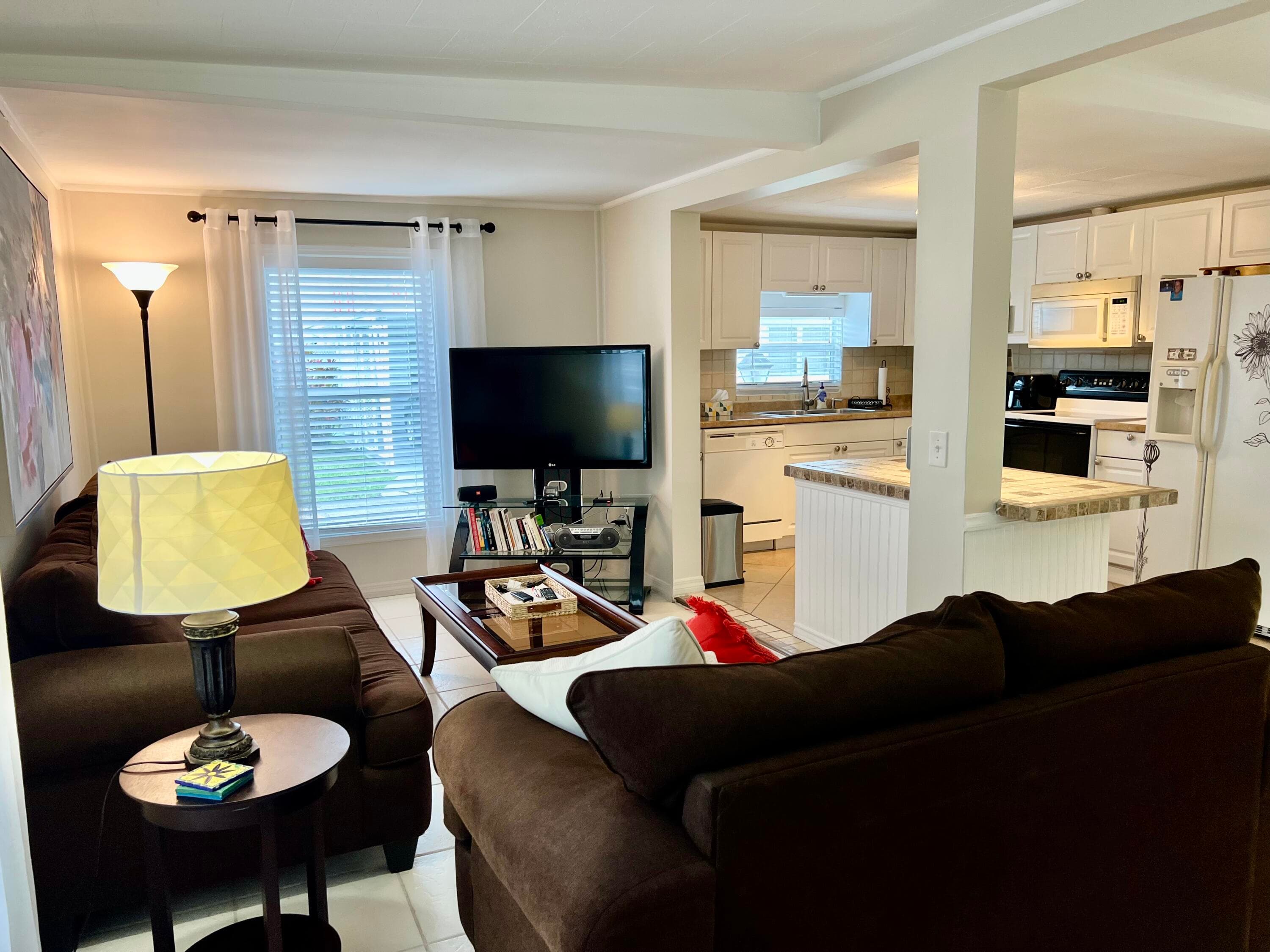 3325 Street Street, Hollywood, FL 33021 — photo 5 of 39