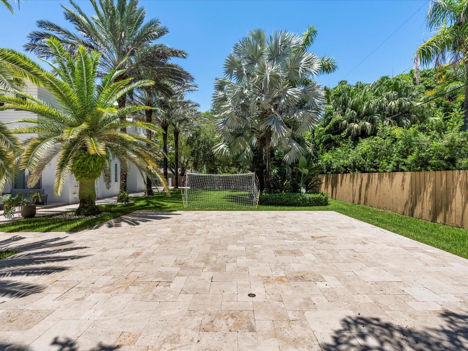 3917 S Le Jeune Road, Miami, FL 33146 — photo 10 of 91