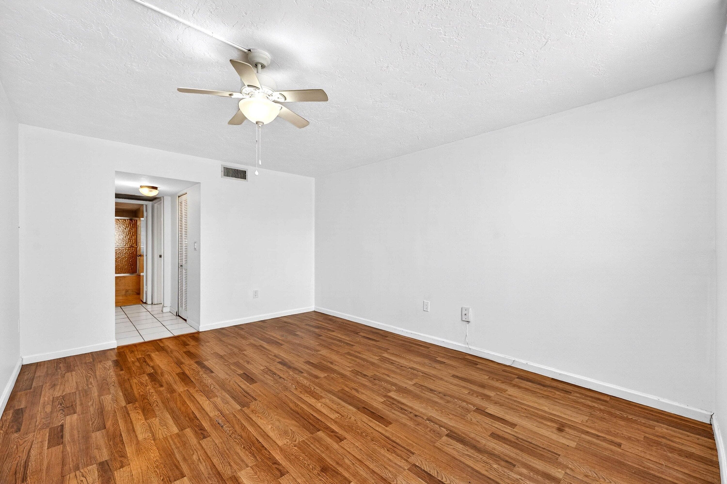 1681 NW 70th Avenue 102, Plantation, FL 33313 — photo 13 of 38