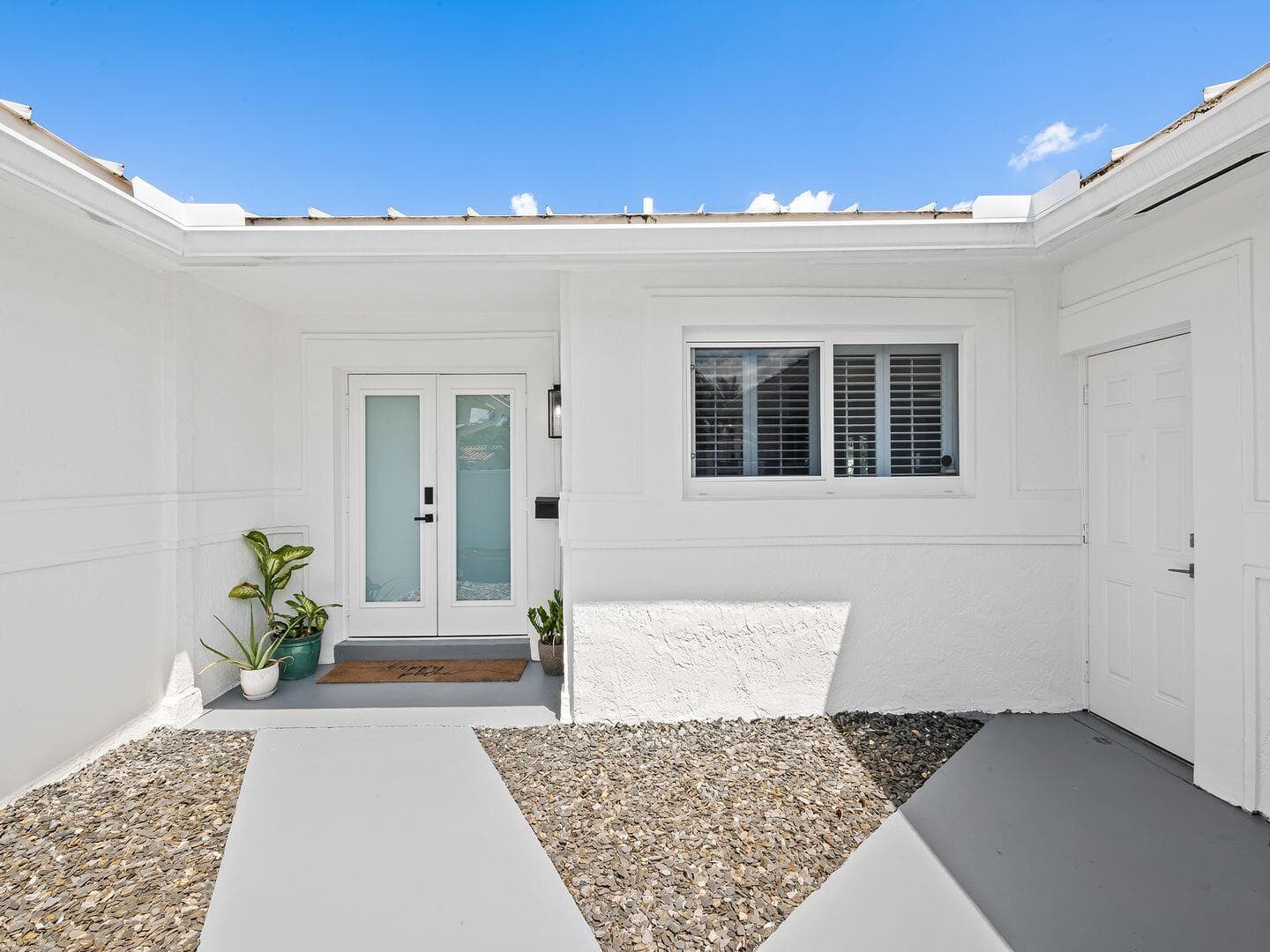 2011 NE 60th Street, Fort Lauderdale, FL 33308 — photo 7 of 35