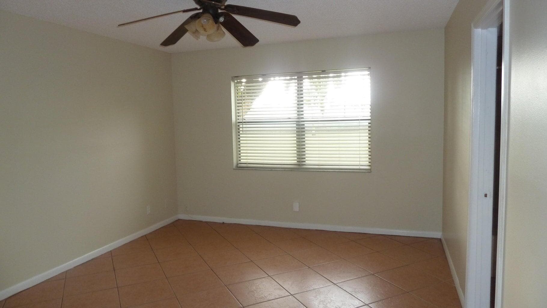 9355 SW 8th Street 103, Boca Raton, FL 33428 — photo 6 of 10