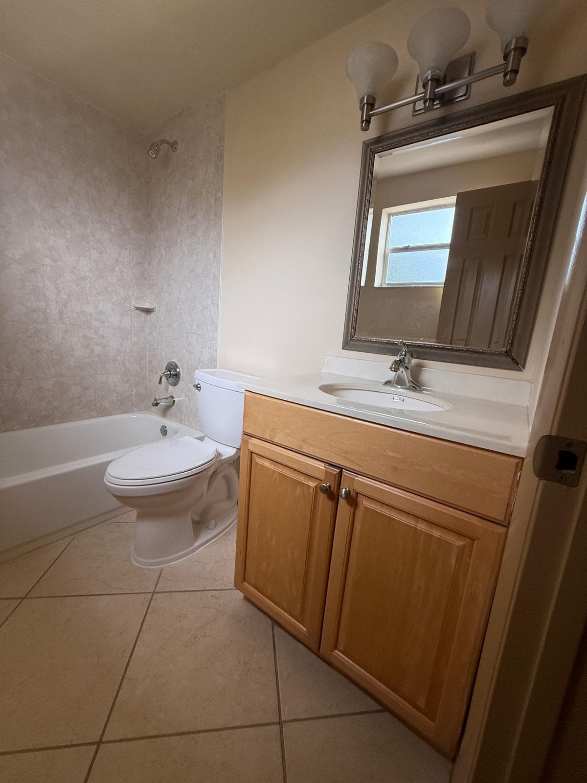 744 NE 14th Avenue 12, Fort Lauderdale, FL 33304 — photo 10 of 11
