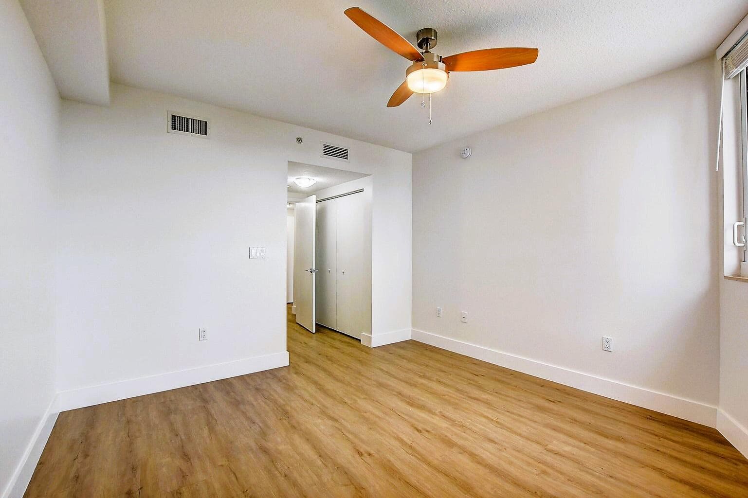 1551 N Flagler Drive 806, West Palm Beach, FL 33401 — photo 10 of 26
