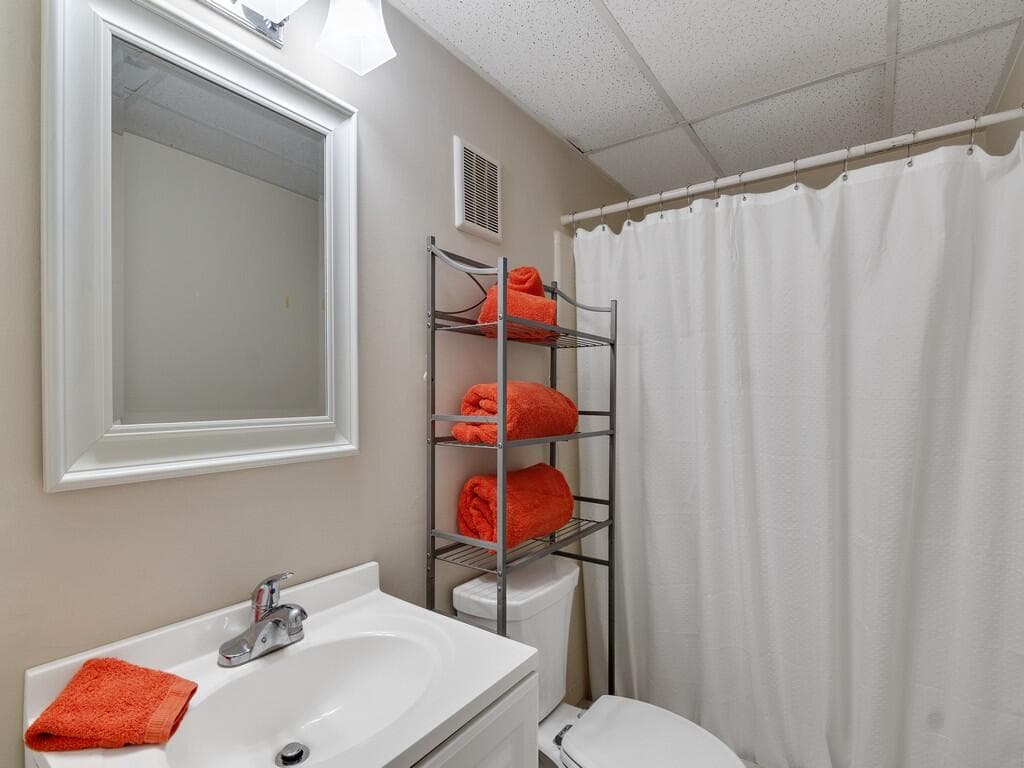 2333 Indian River Boulevard 506, Vero Beach, FL 32960 — photo 16 of 35