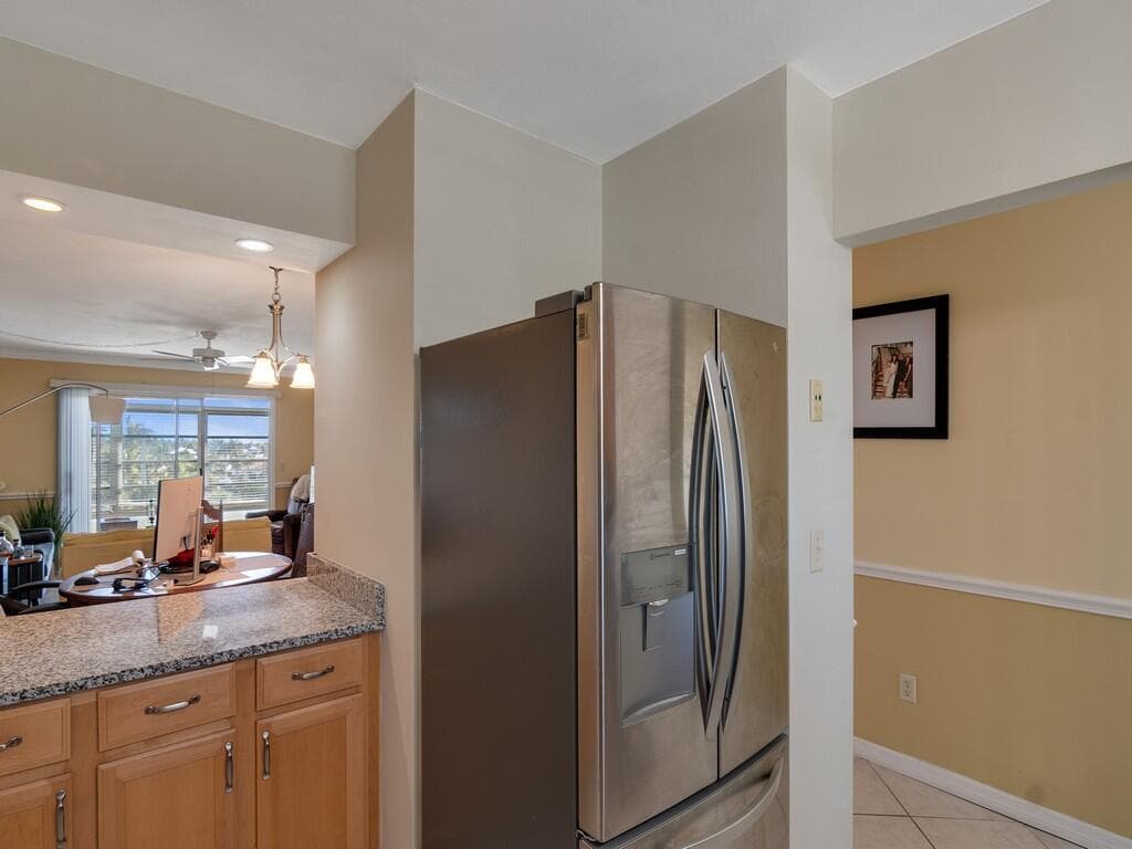 2333 Indian River Boulevard 506, Vero Beach, FL 32960 — photo 6 of 35