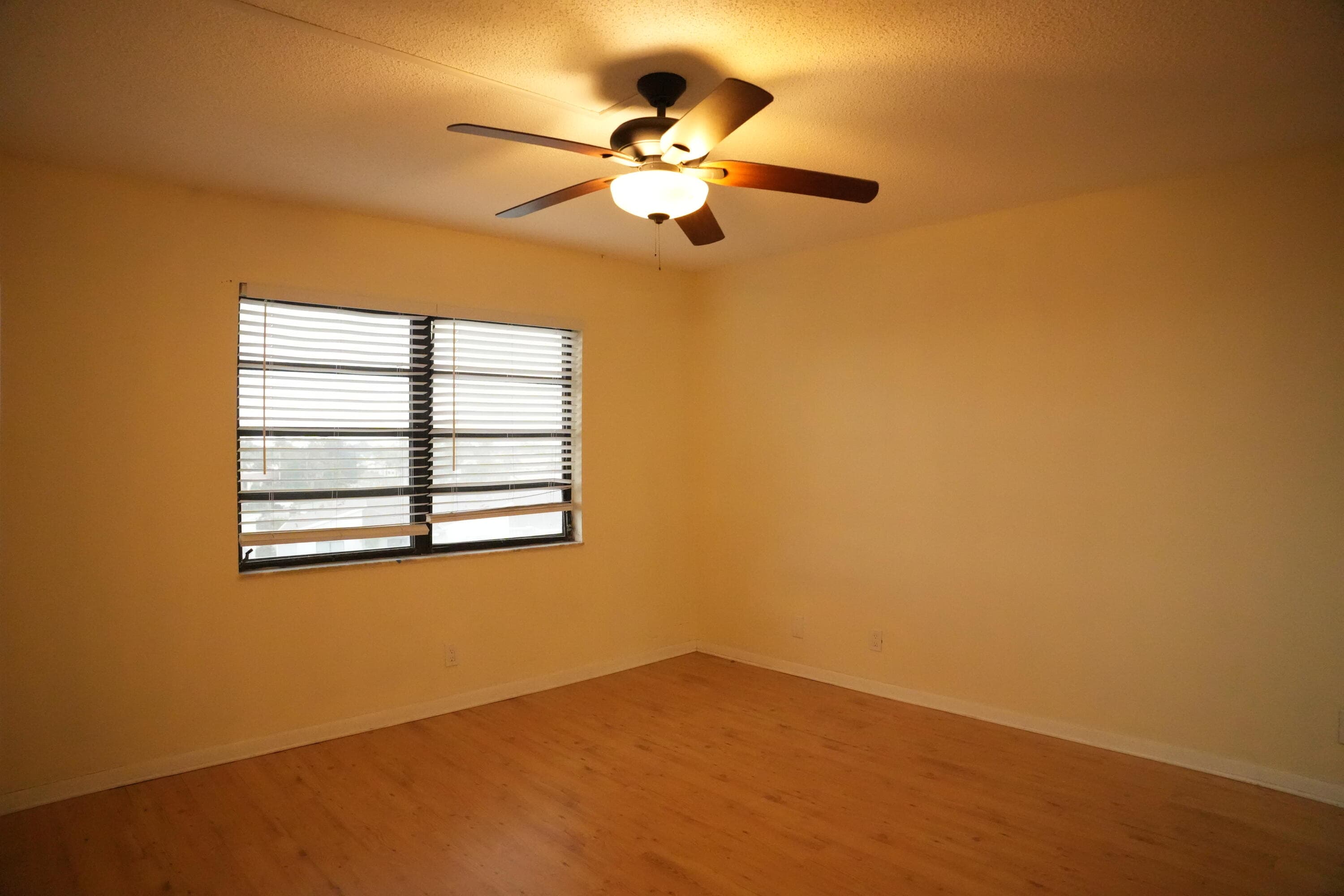 4640 Lucerne Lakes Boulevard W 508, Lake Worth, FL 33467 — photo 12 of 34