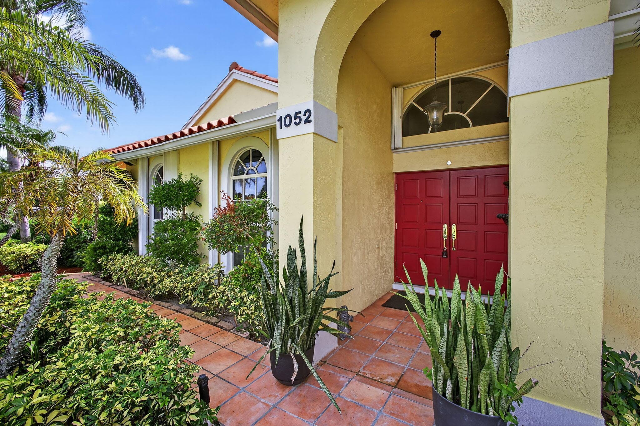 1052 W Shore Drive, West Palm Beach, FL 33406 — photo 6 of 65