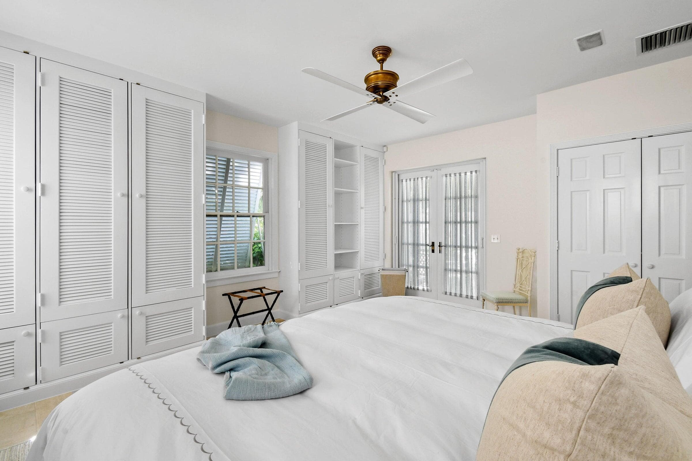 117 Via Vizcaya, Palm Beach, FL 33480 — photo 11 of 21