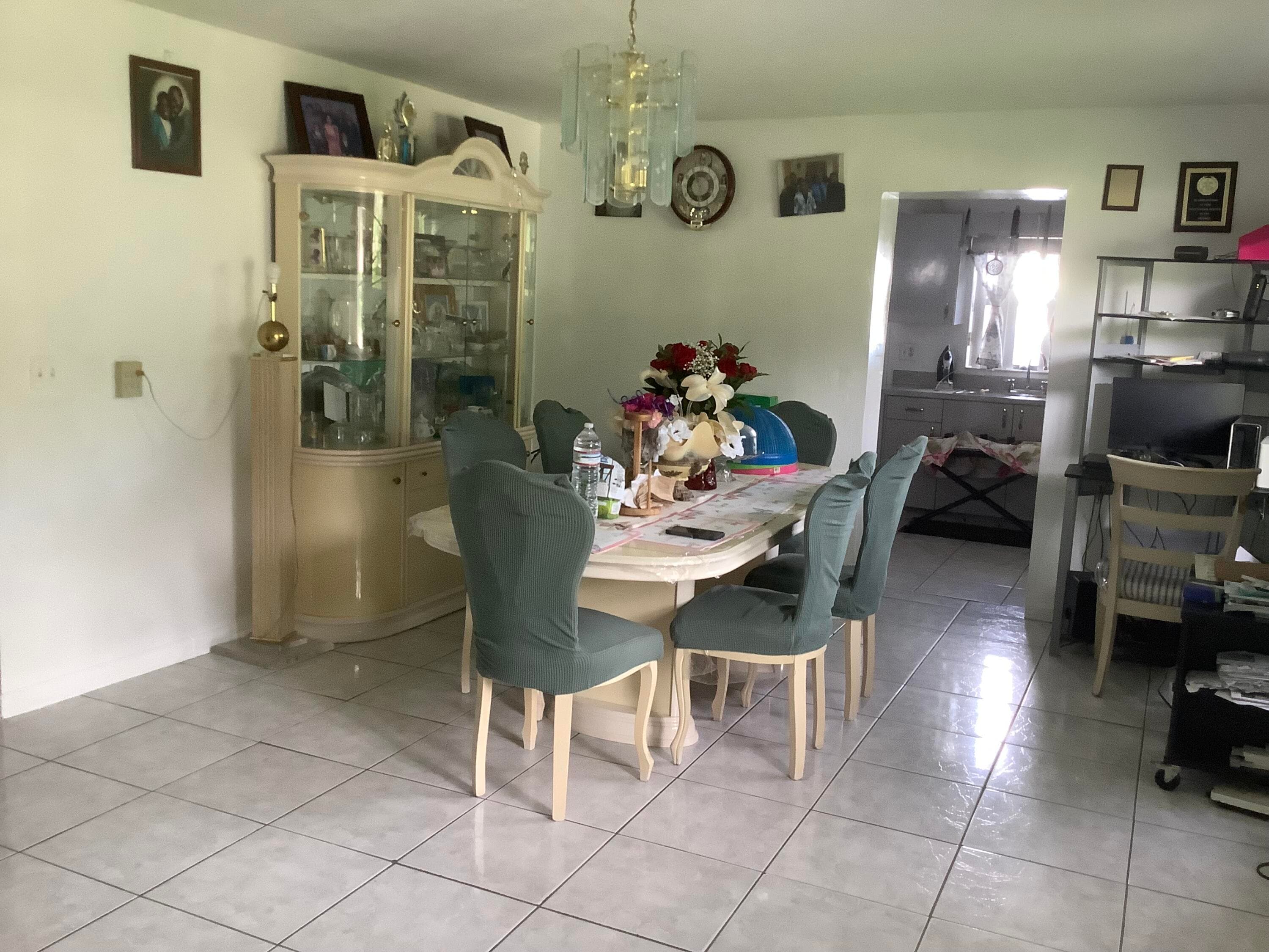 424 59th Street, West Palm Beach, FL 33407 — photo 11 of 40