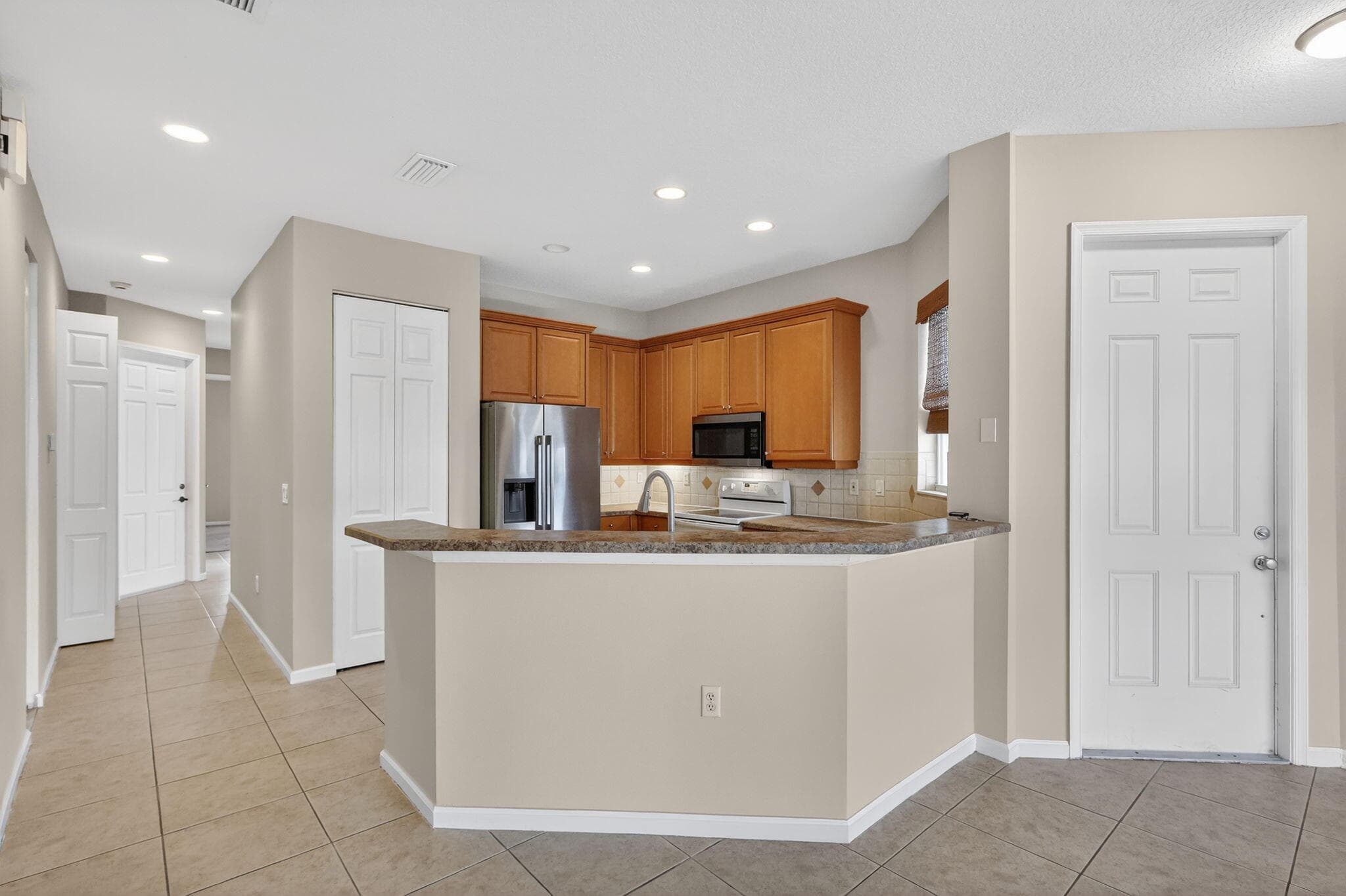 906 Mariner Bay Boulevard, Hutchinson Island, FL 34949 — photo 9 of 61
