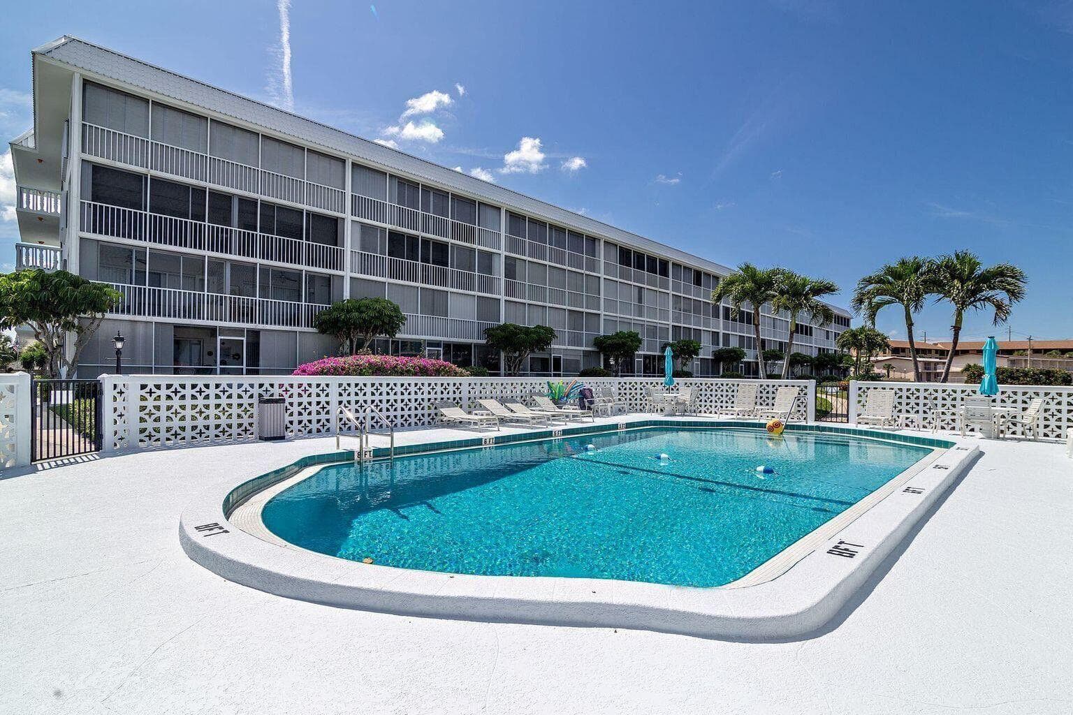 907 Marina Drive 402, North Palm Beach, FL 33408 — photo 34 of 52