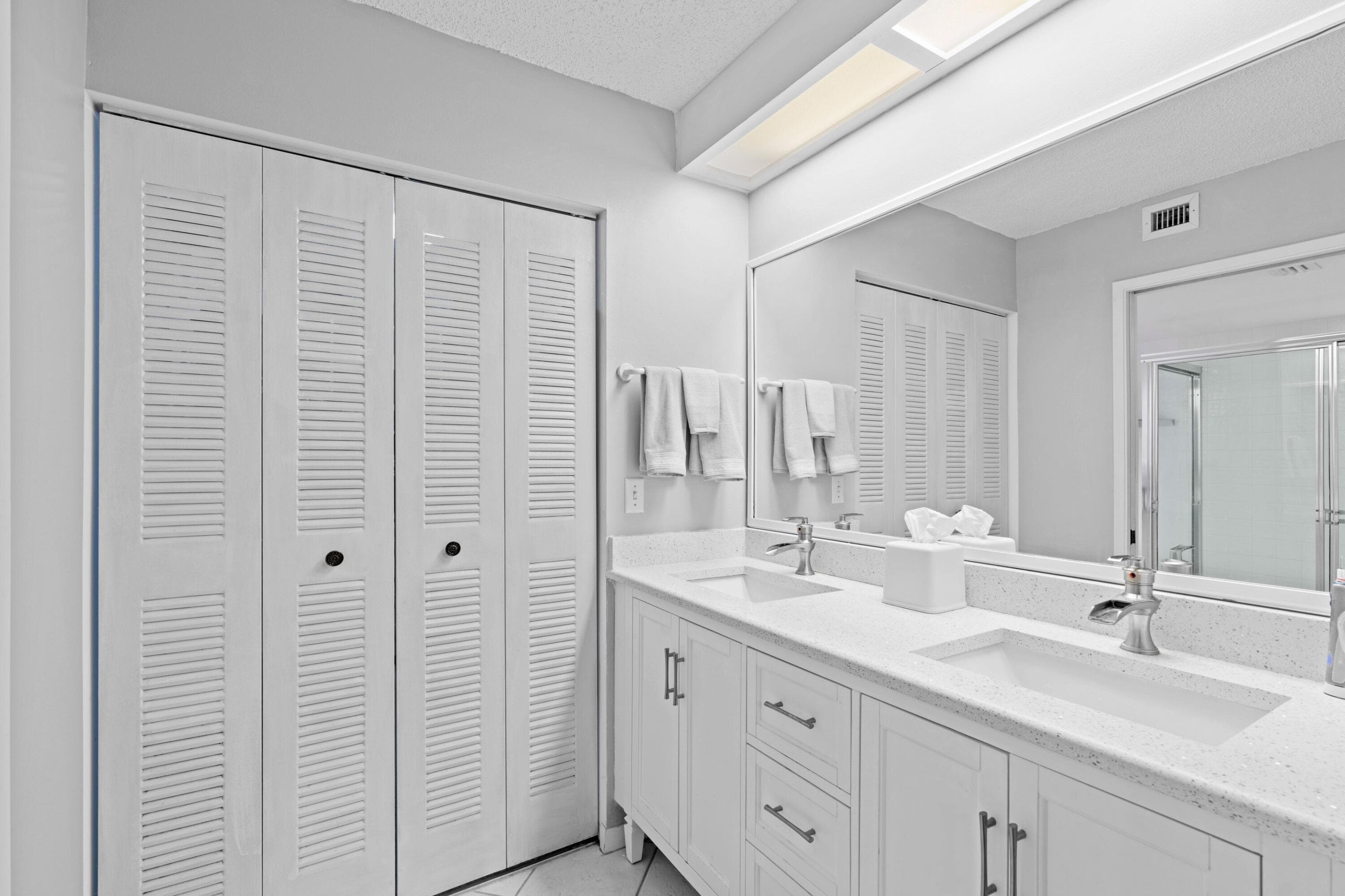 4735 Lucerne Lakes Boulevard 402, Lake Worth, FL 33467 — photo 14 of 28