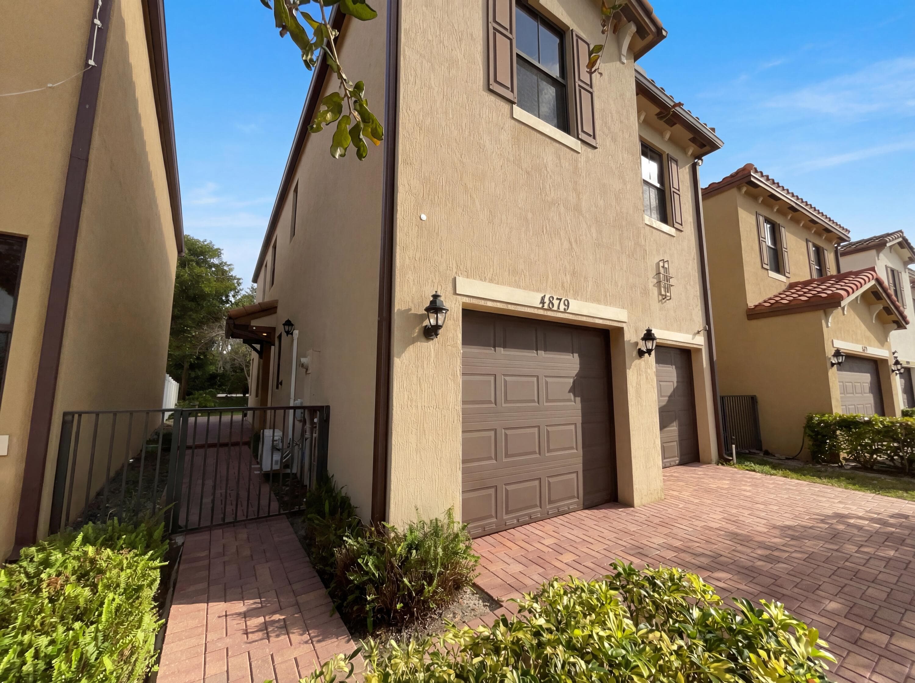 4879 NW 55th Place, Fort Lauderdale, FL 33319 — photo 7 of 27