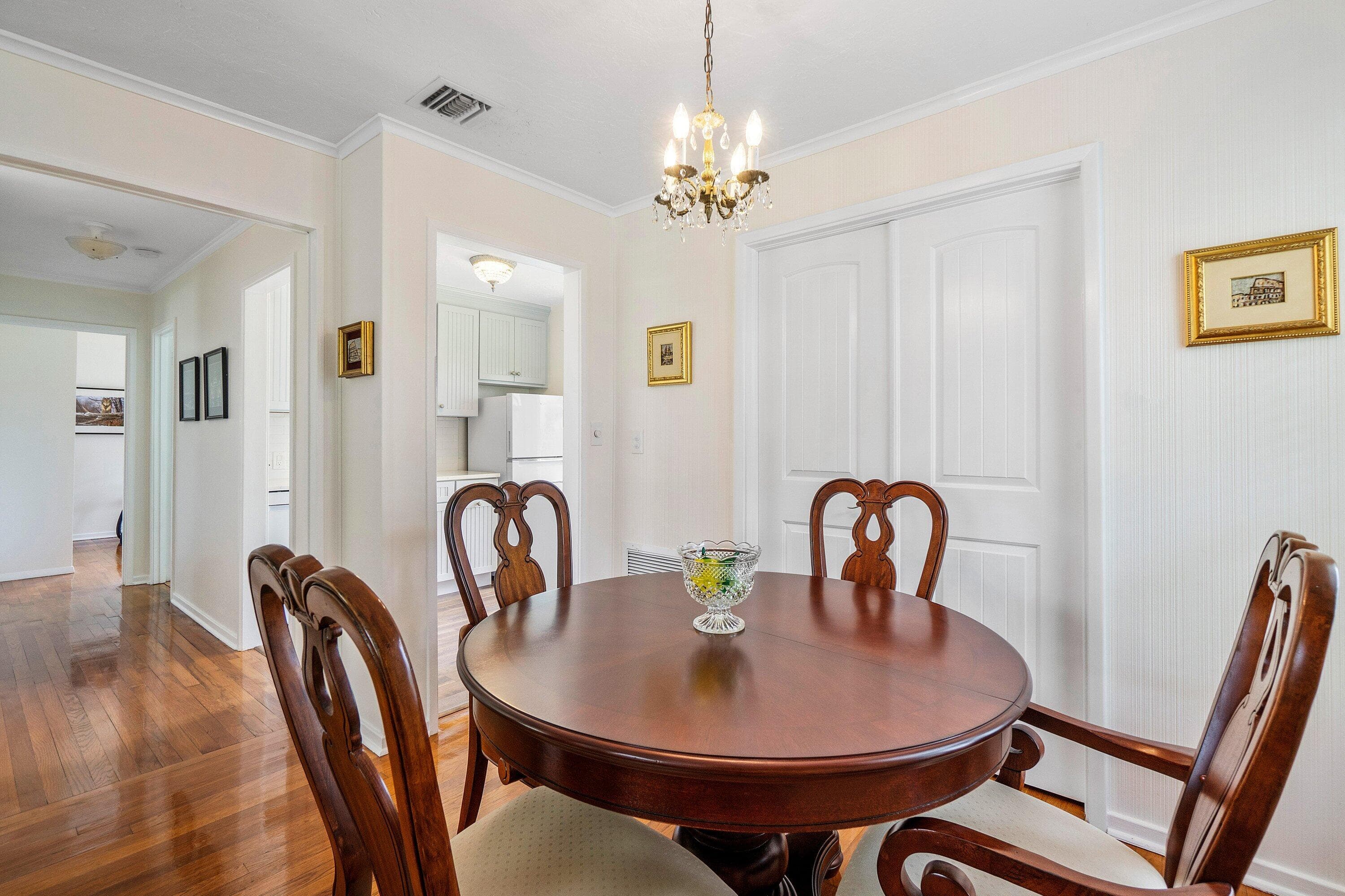 816 Avon Road, West Palm Beach, FL 33401 — photo 3 of 19