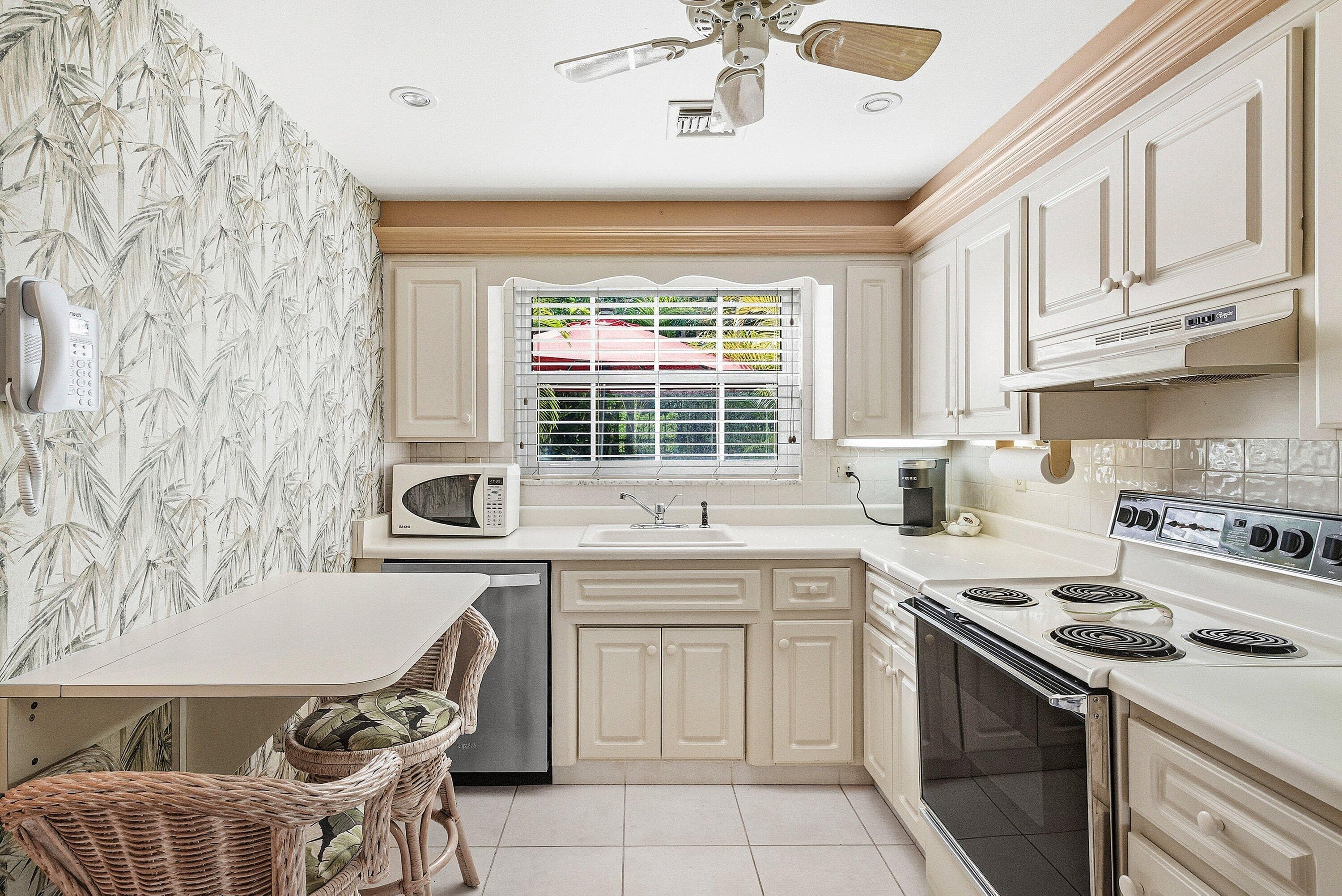 6590 N Ocean Boulevard 5, Ocean Ridge, FL 33435 — photo 7 of 20