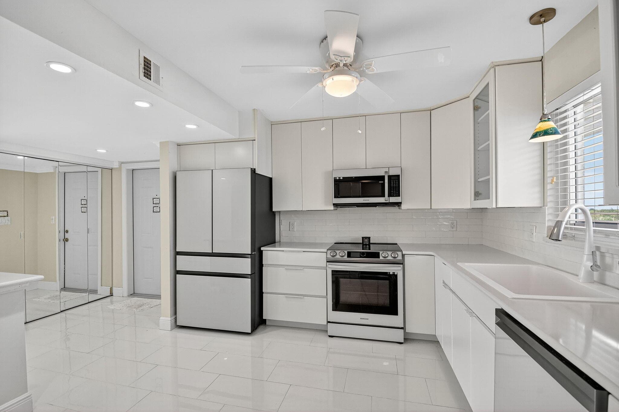 301 Lake Shore Drive 711, Lake Park, FL 33403 — photo 22 of 59
