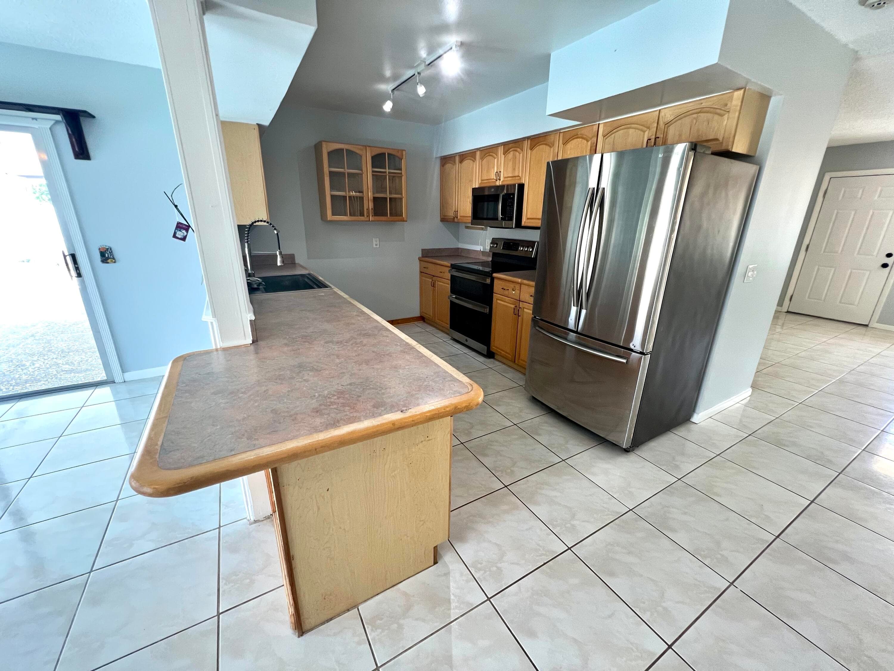 3119 Caribb Way, Lake Worth, FL 33462 — photo 13 of 19