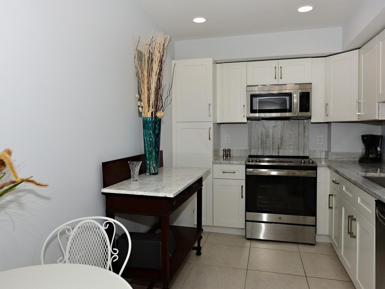 3450 S Ocean Boulevard 406, Palm Beach, FL 33480 — photo 9 of 37