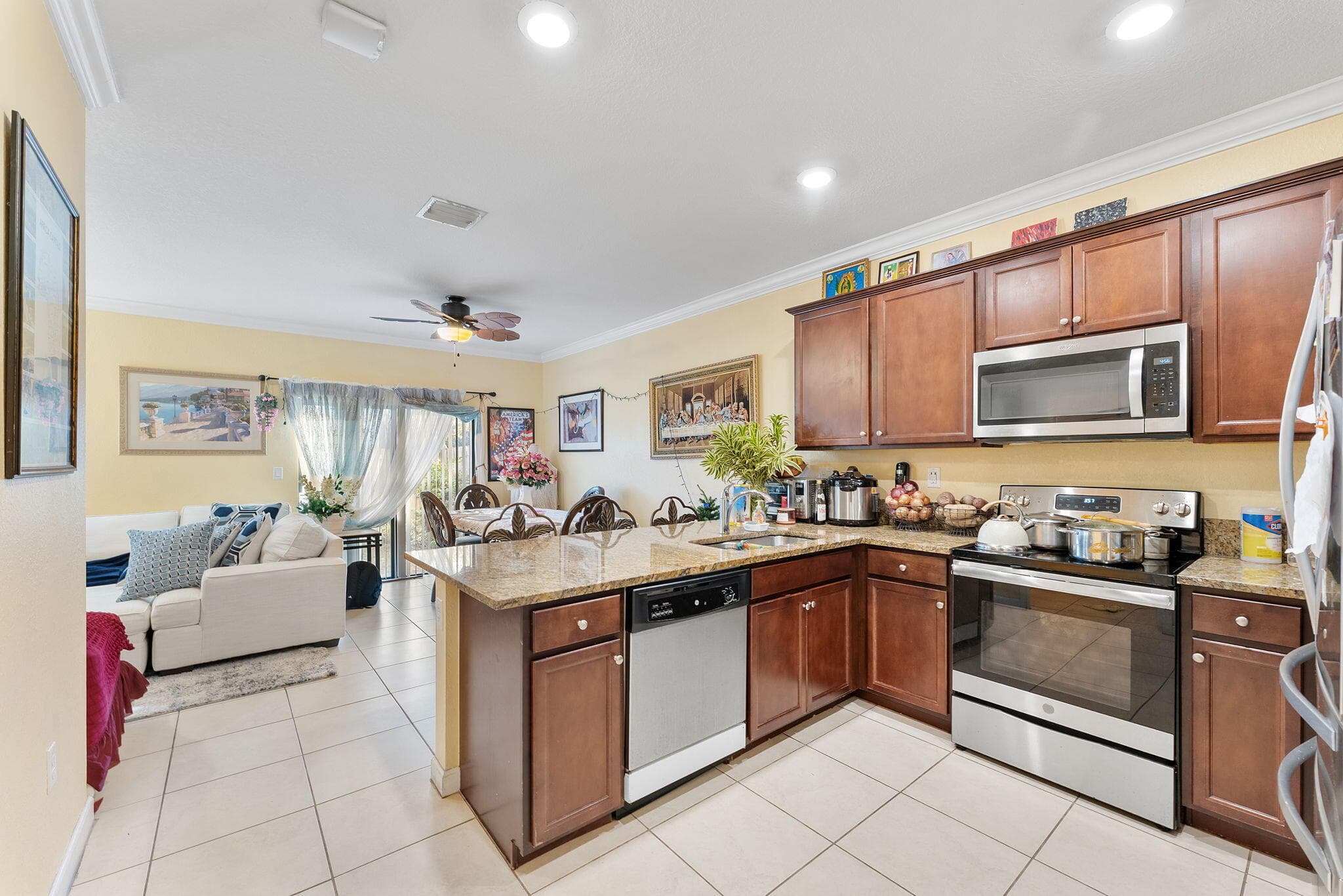 5438 NW 27th Street, Margate, FL 33063 — photo 9 of 40