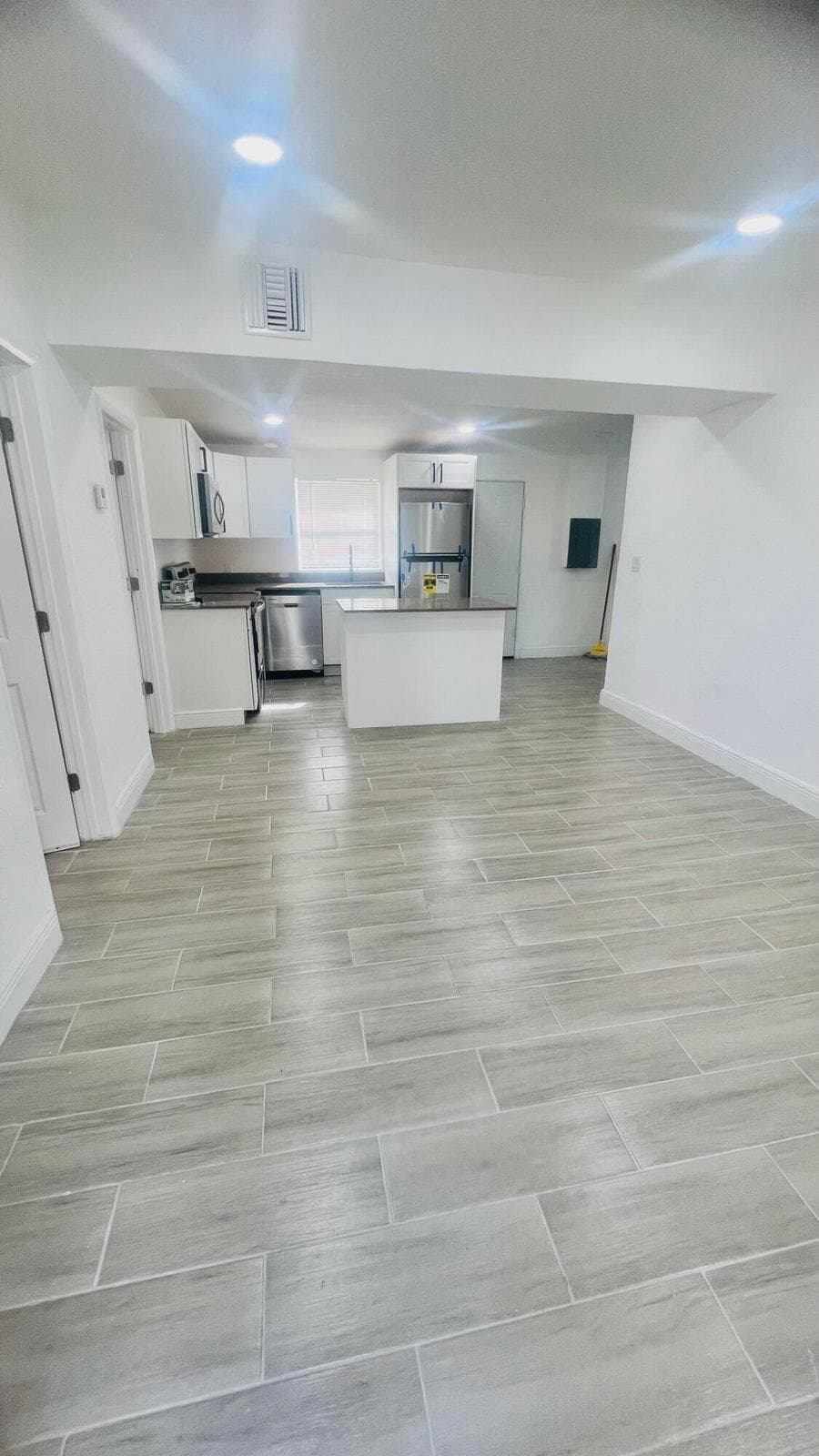 2360 Nw 2nd Street Street, Pompano Beach, FL 33069 — photo 2 of 15